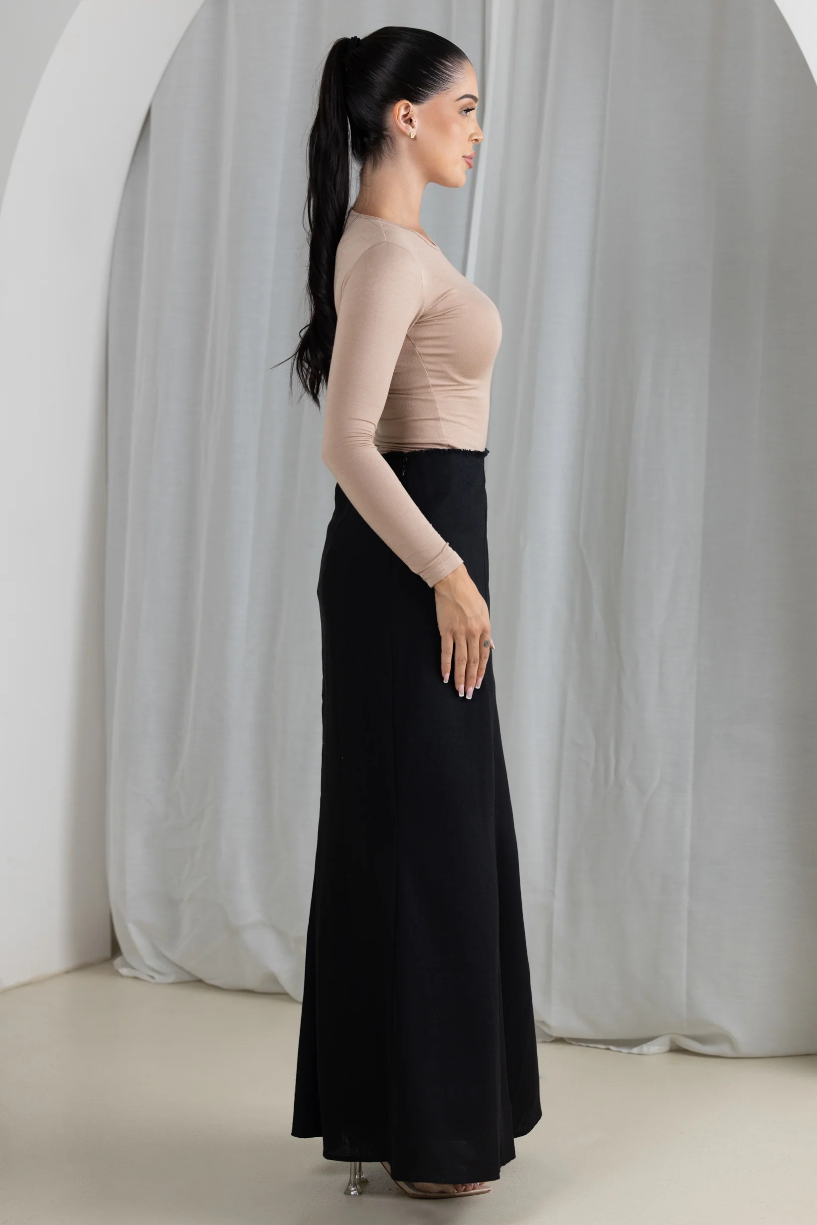 Areem Fray Top Linen Skirt - Image 7