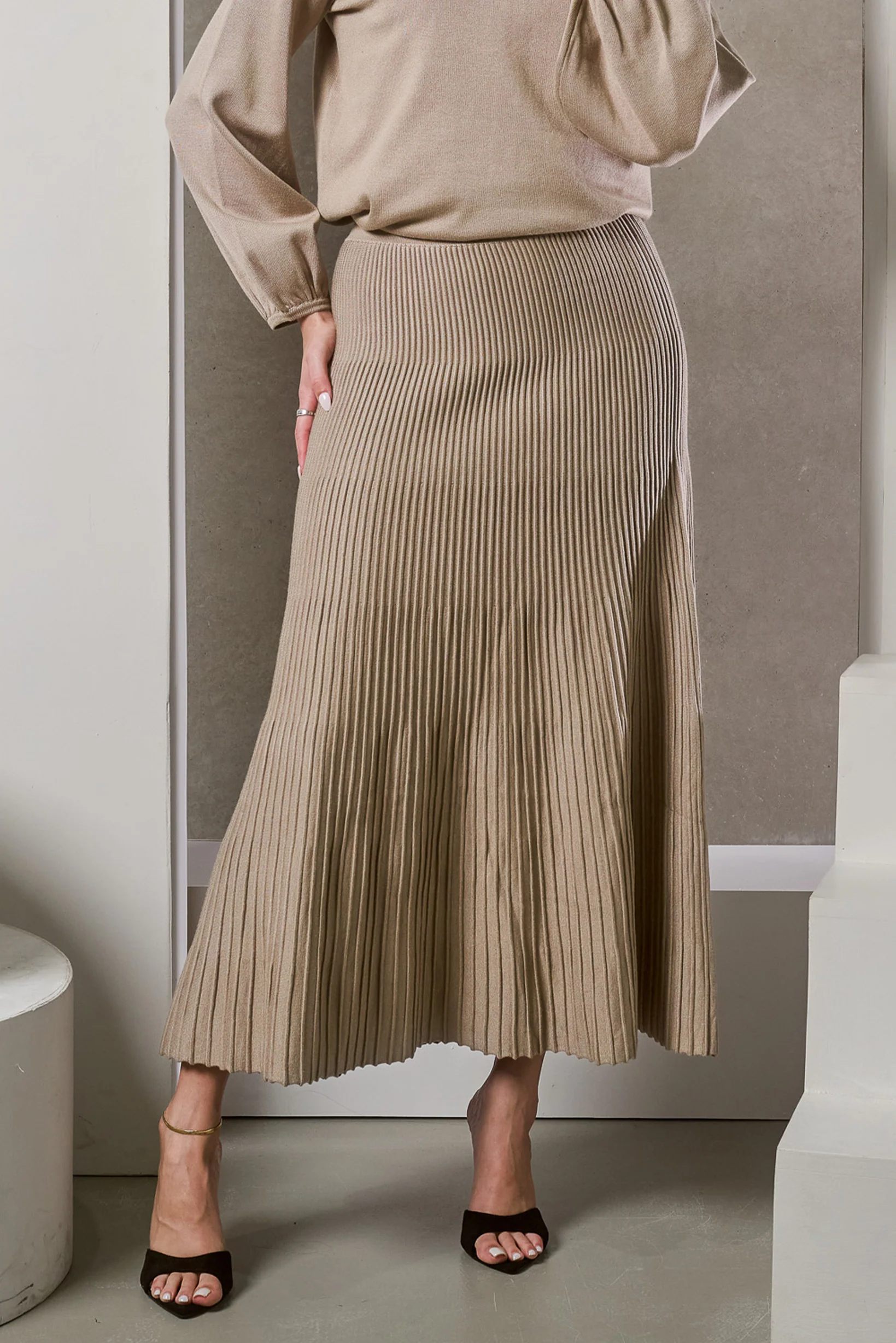 Armani Knit Mocha Bundle - Image 5