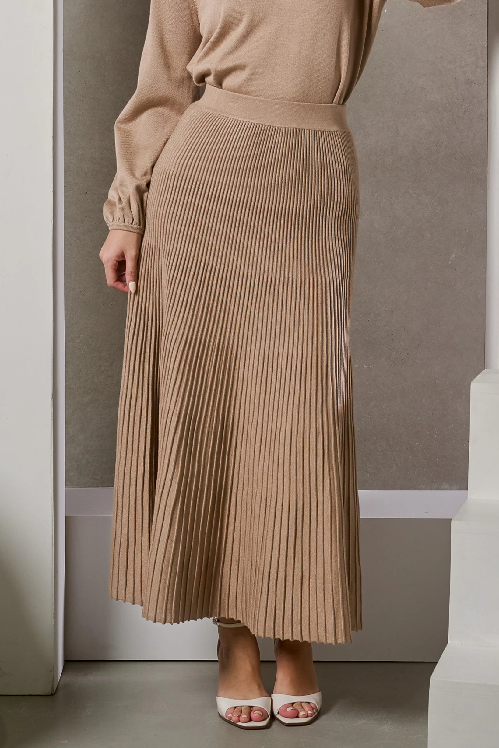 Armani Knit Skirt - Image 9