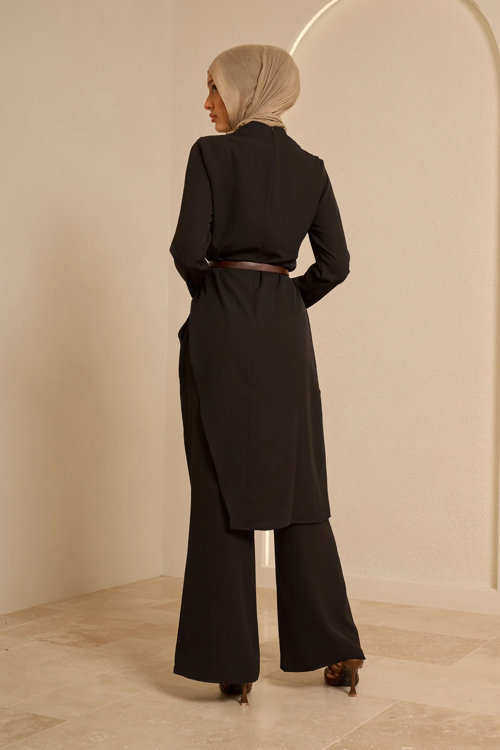 Aurum Asymetric Set - Image 15