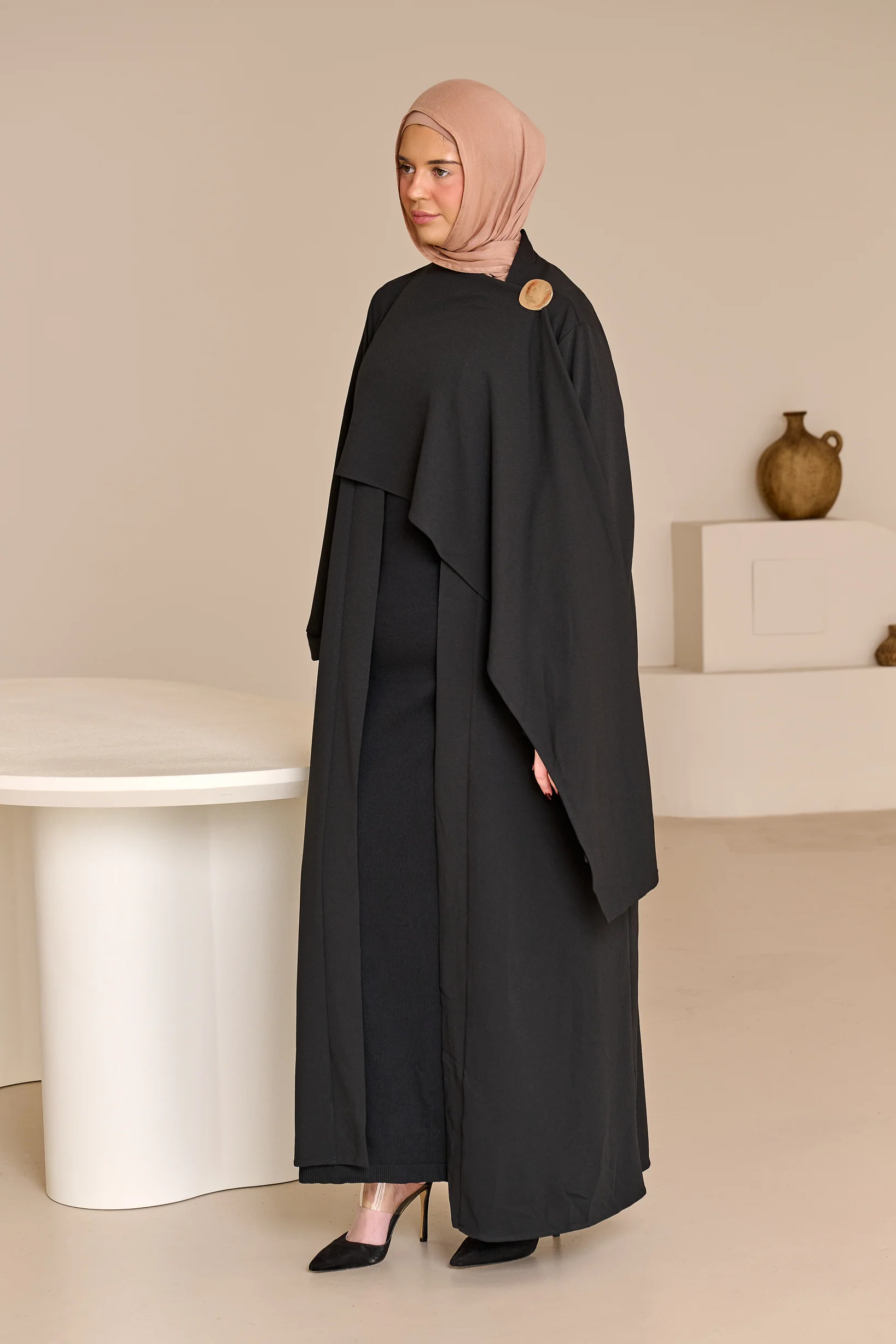 Avette Throw Cardi - Image 7