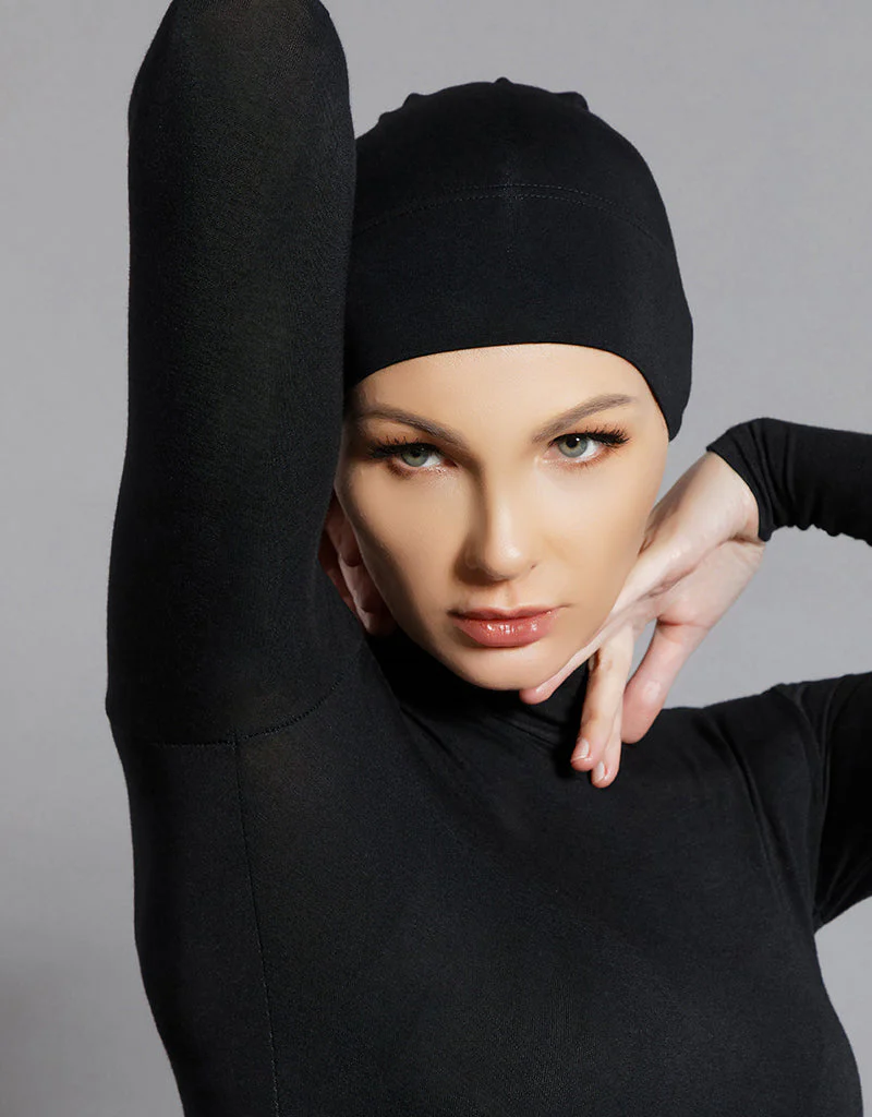 Closed Cap - Shades of Black - Image 2