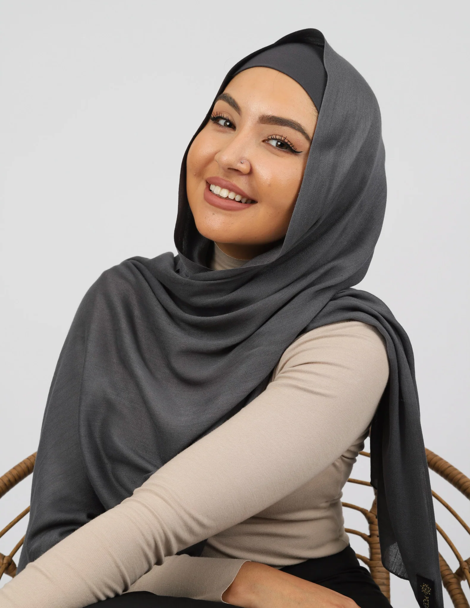Closed Cotton Bond - Dark Shades - Image 7