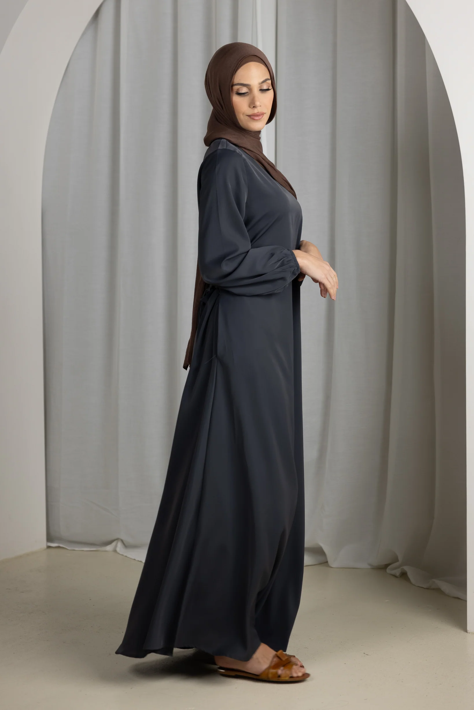 Closed Sleeve Abaya - Shades of Black - Image 3