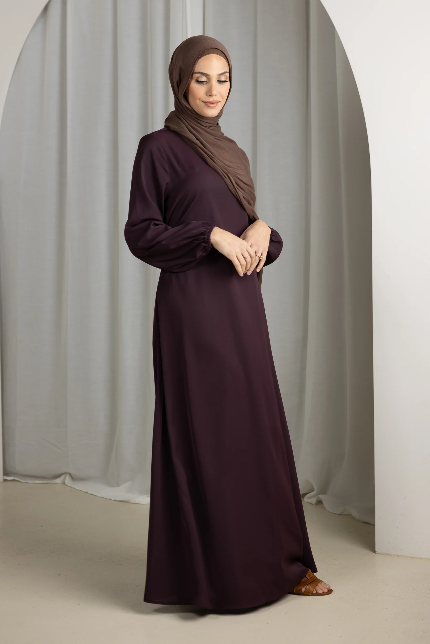 Closed Sleeve Abaya - Shades of Brown - Image 14