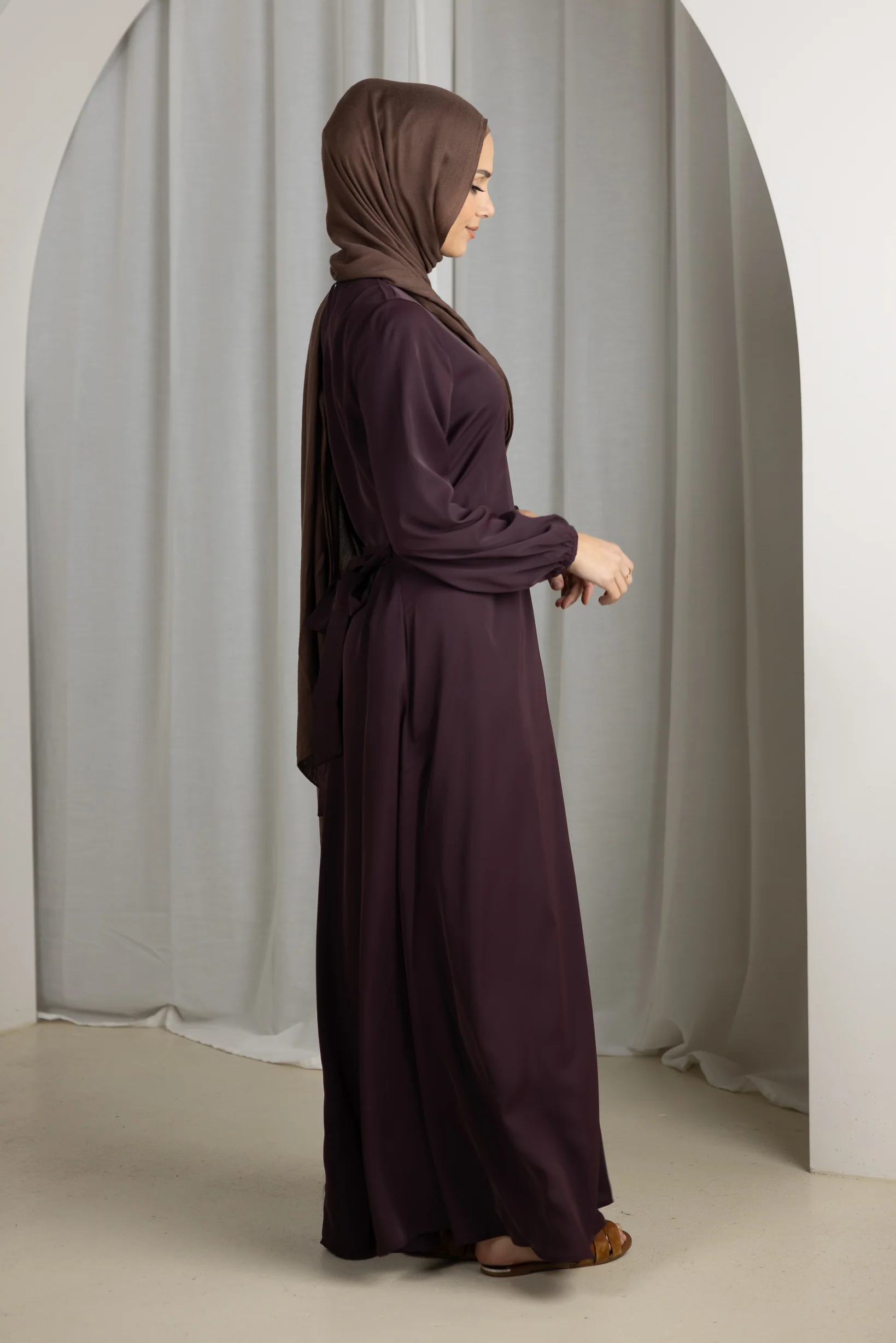 Closed Sleeve Abaya - Shades of Brown - Image 15