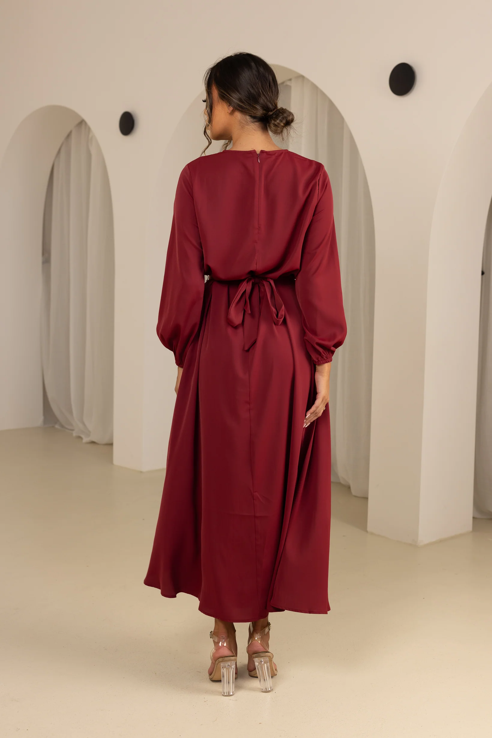 Closed Sleeve Abaya - Shades of Red - Image 8