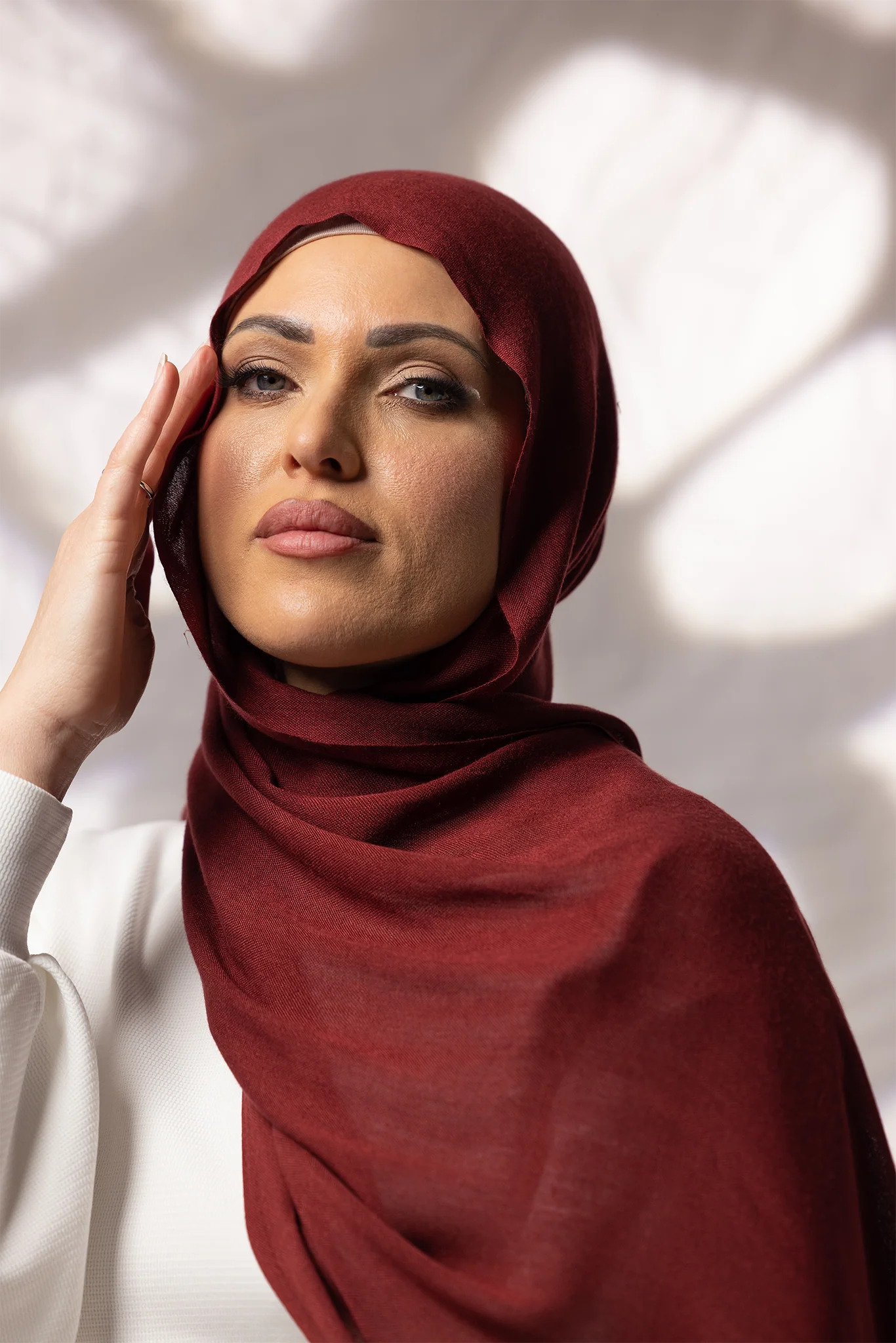 Cotton Tassleless Shawl - Shades of Red - Image 2