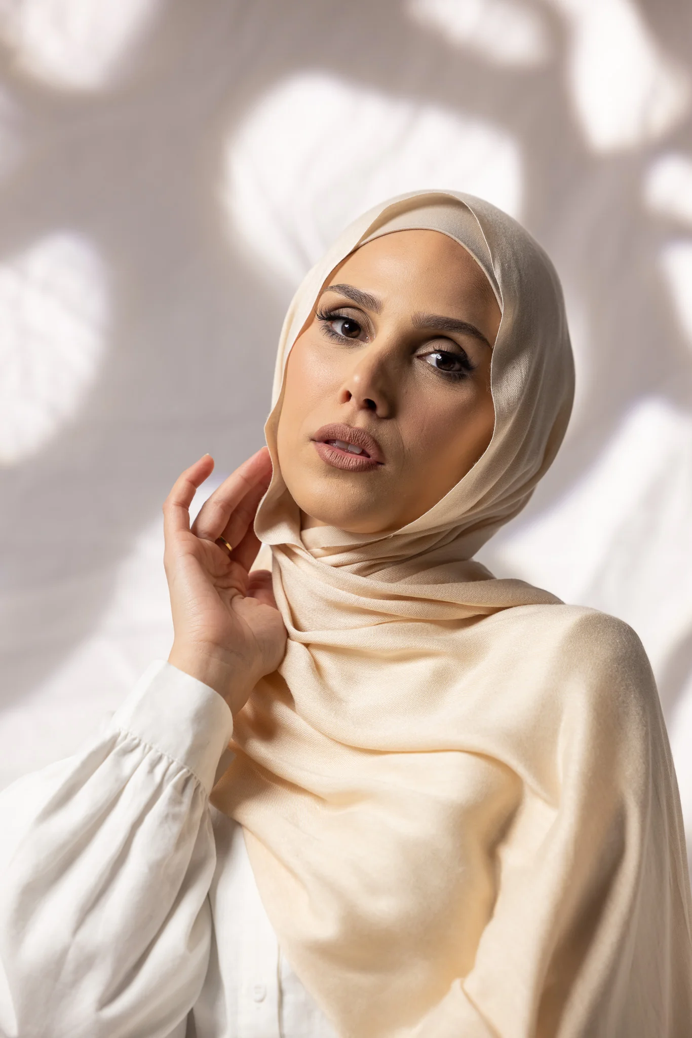 Cotton Tassleless Shawl - Shades of White - Image 3