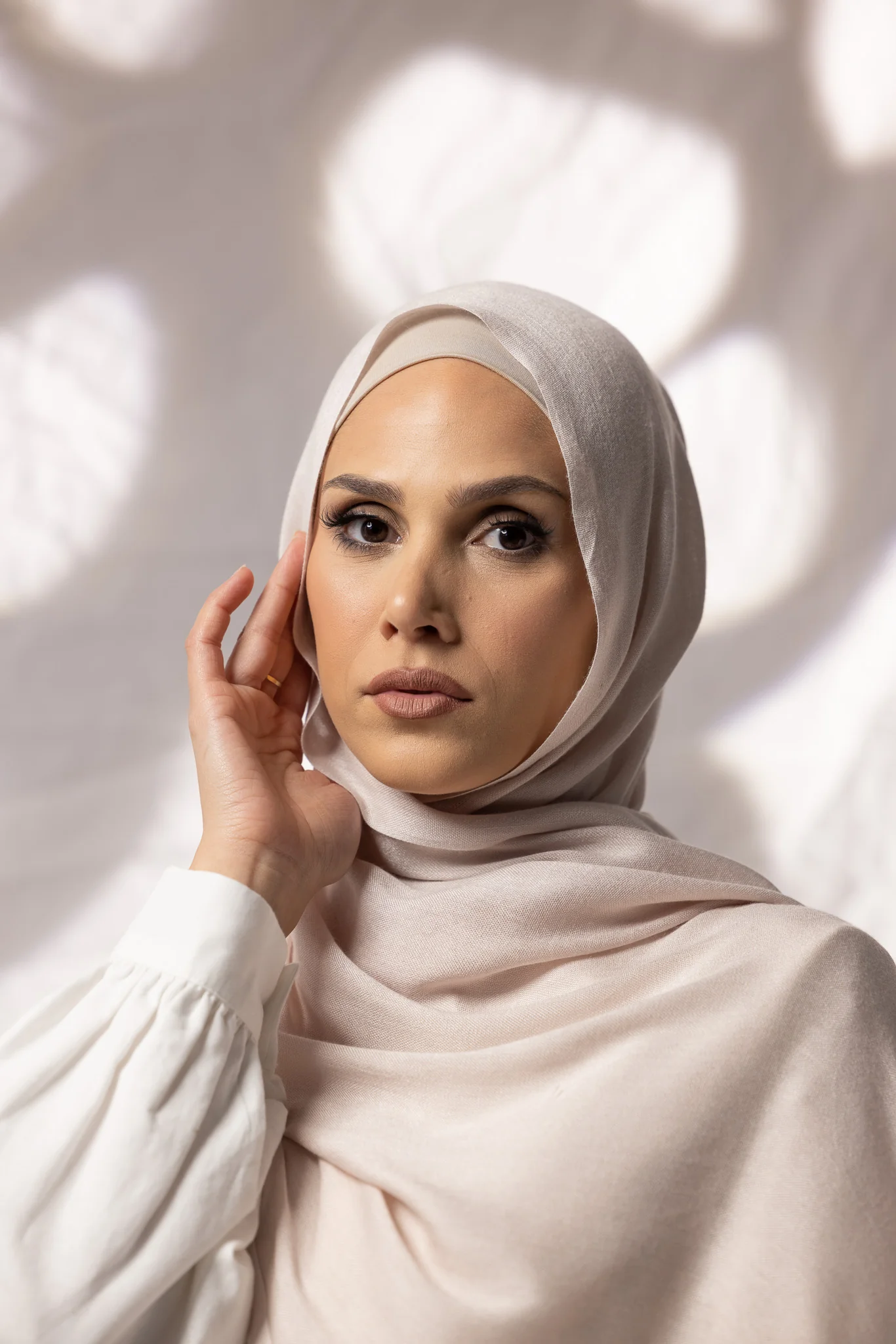 Cotton Tassleless Shawl - Shades of White - Image 9