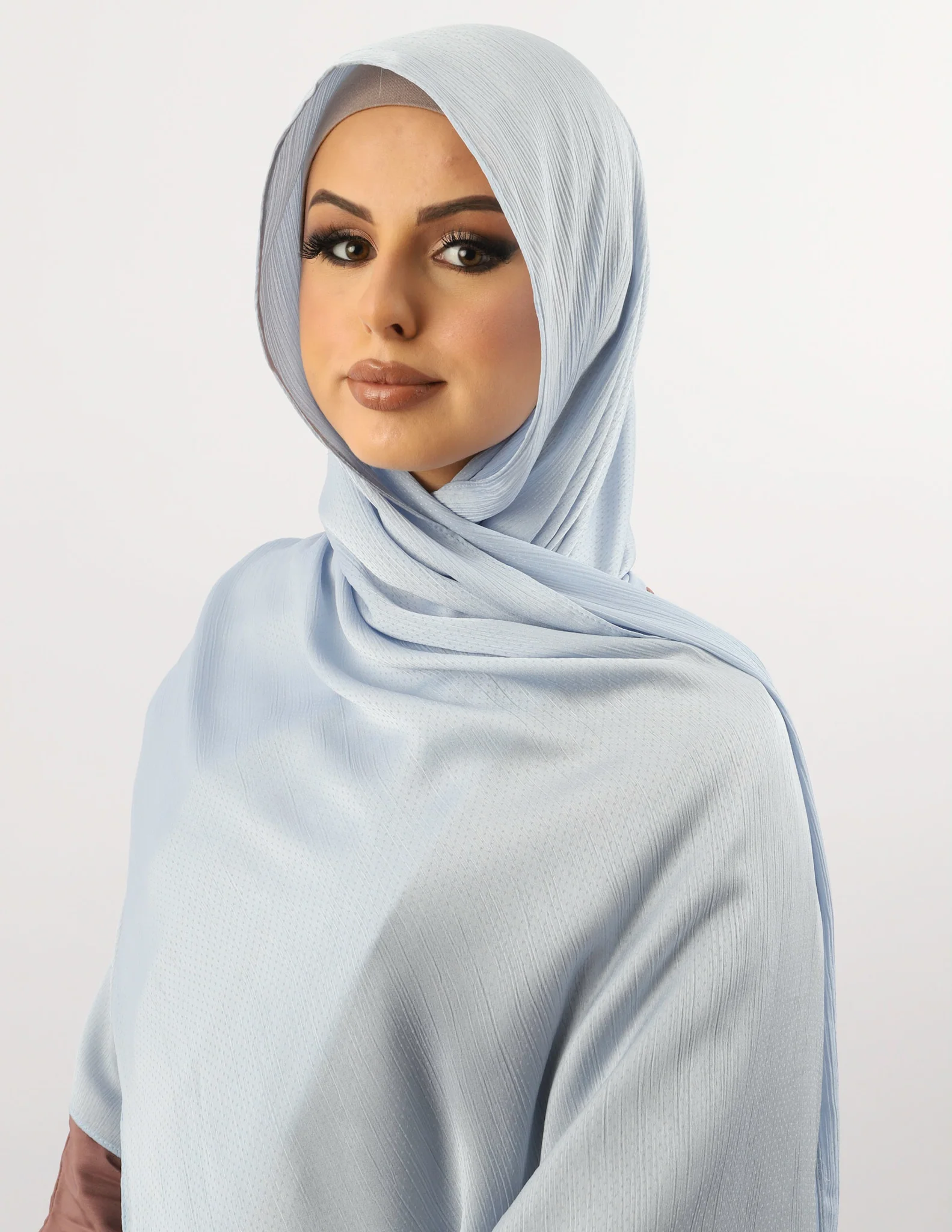Dotti Satin Shawl - Image 2