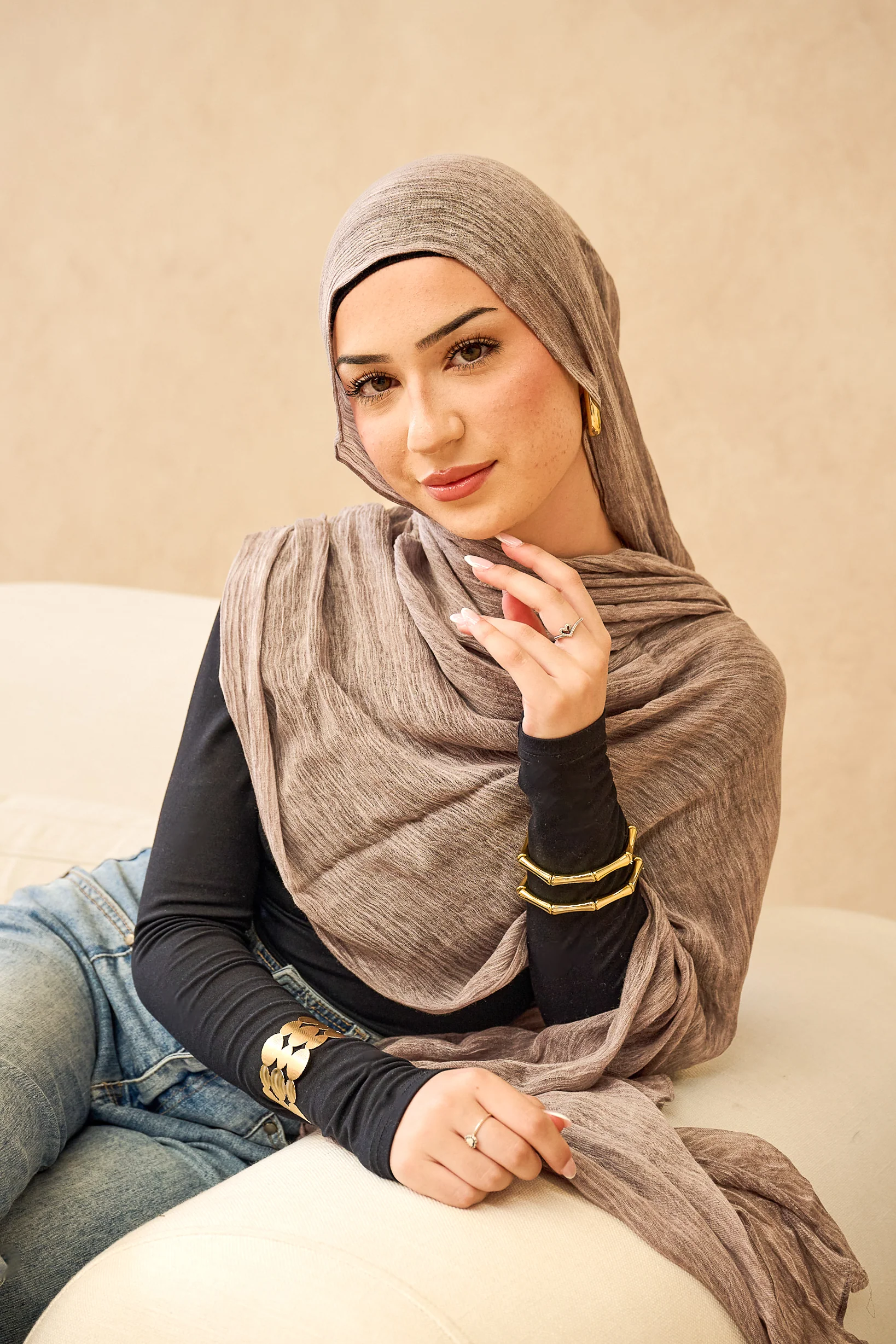 Èlan Luxe Crinkled Shawl - Shades of Grey - Image 3