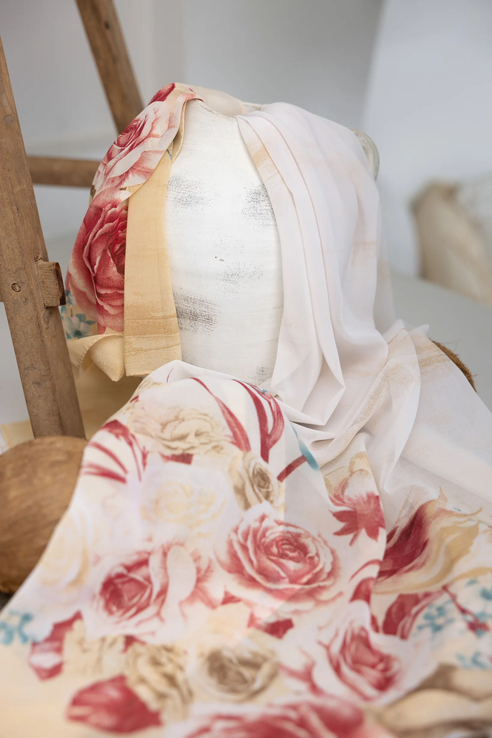 Floral Printed Shawl - Image 8