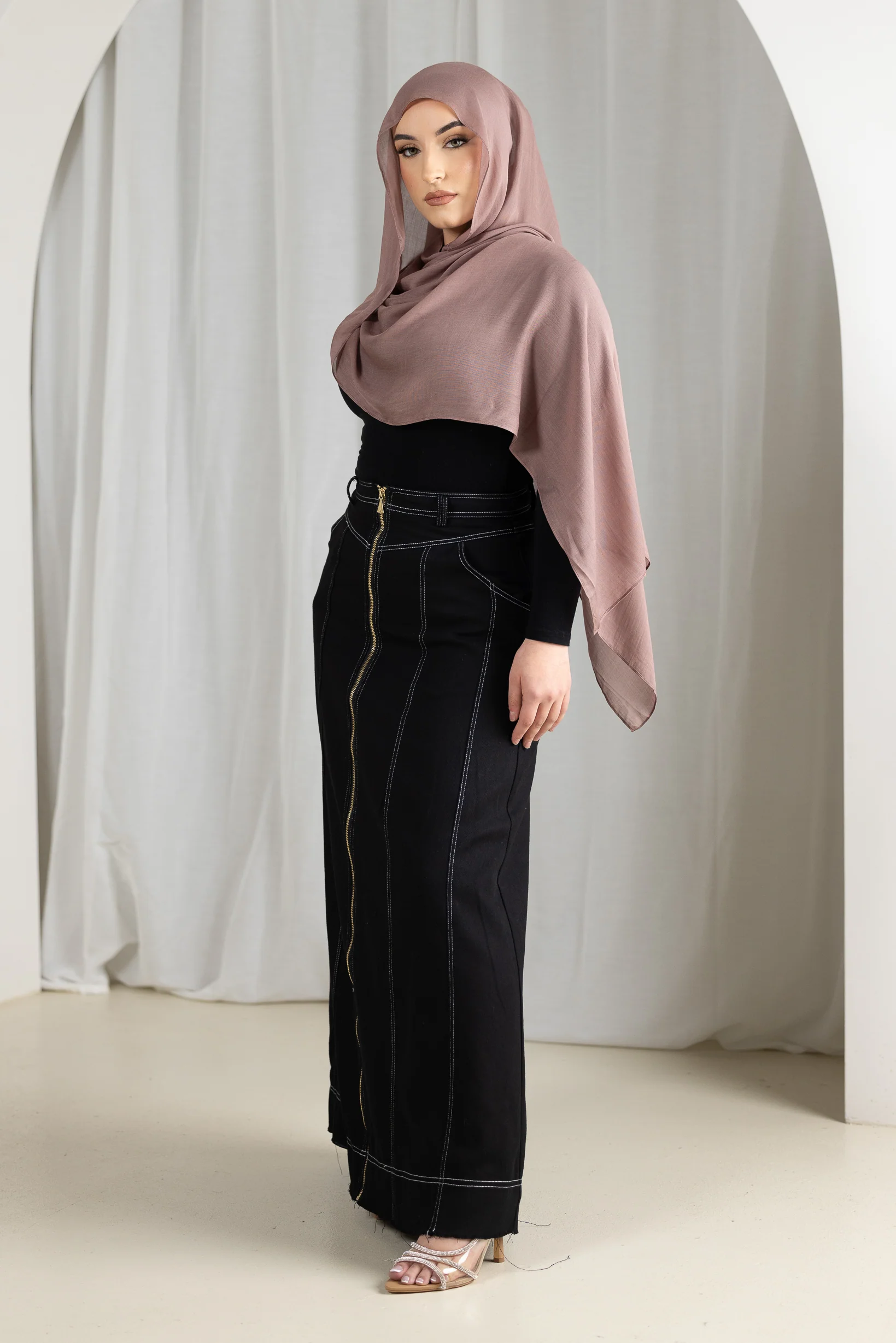 Fray Hem Zip Skirt - Image 10