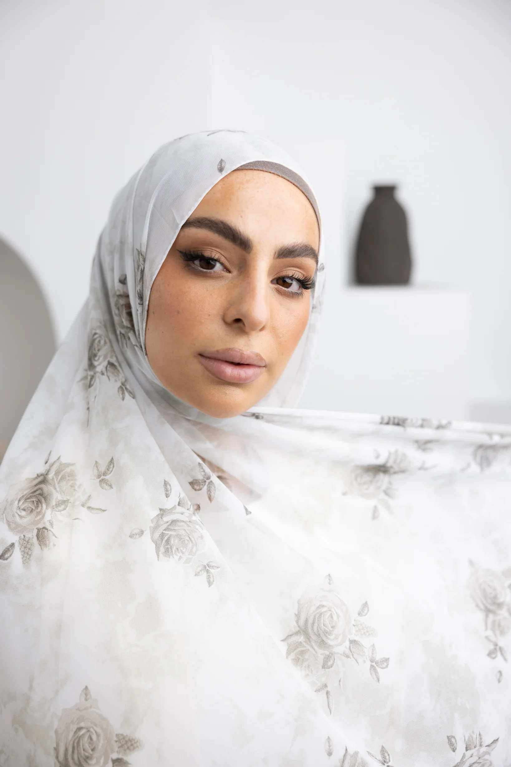 Fressia Printed Shawl - Image 9