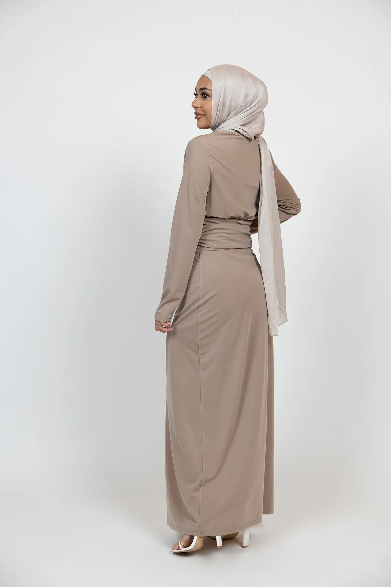 Gala Abaya - Image 3