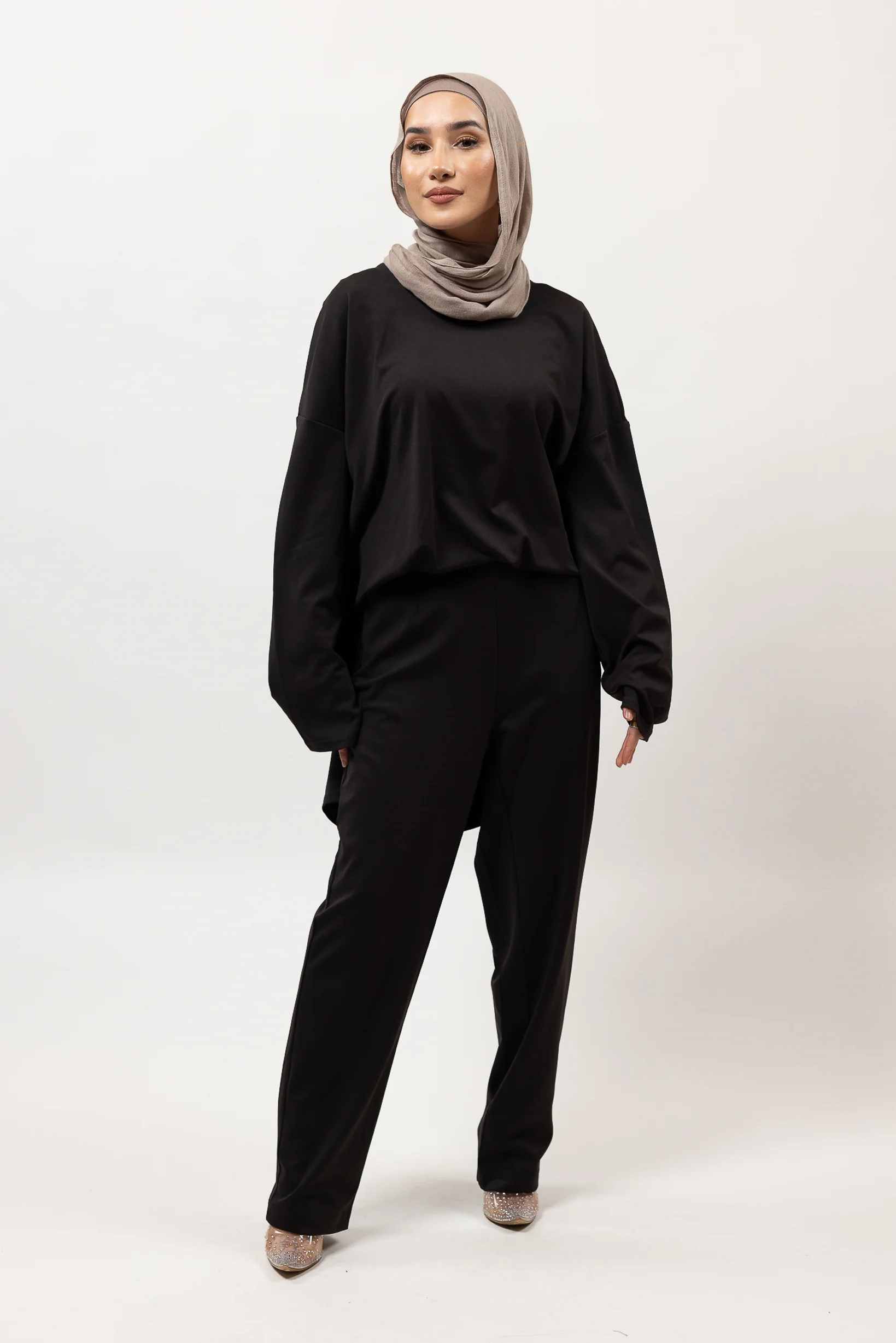 Jaraiah Blouse And Pants Set - Image 7