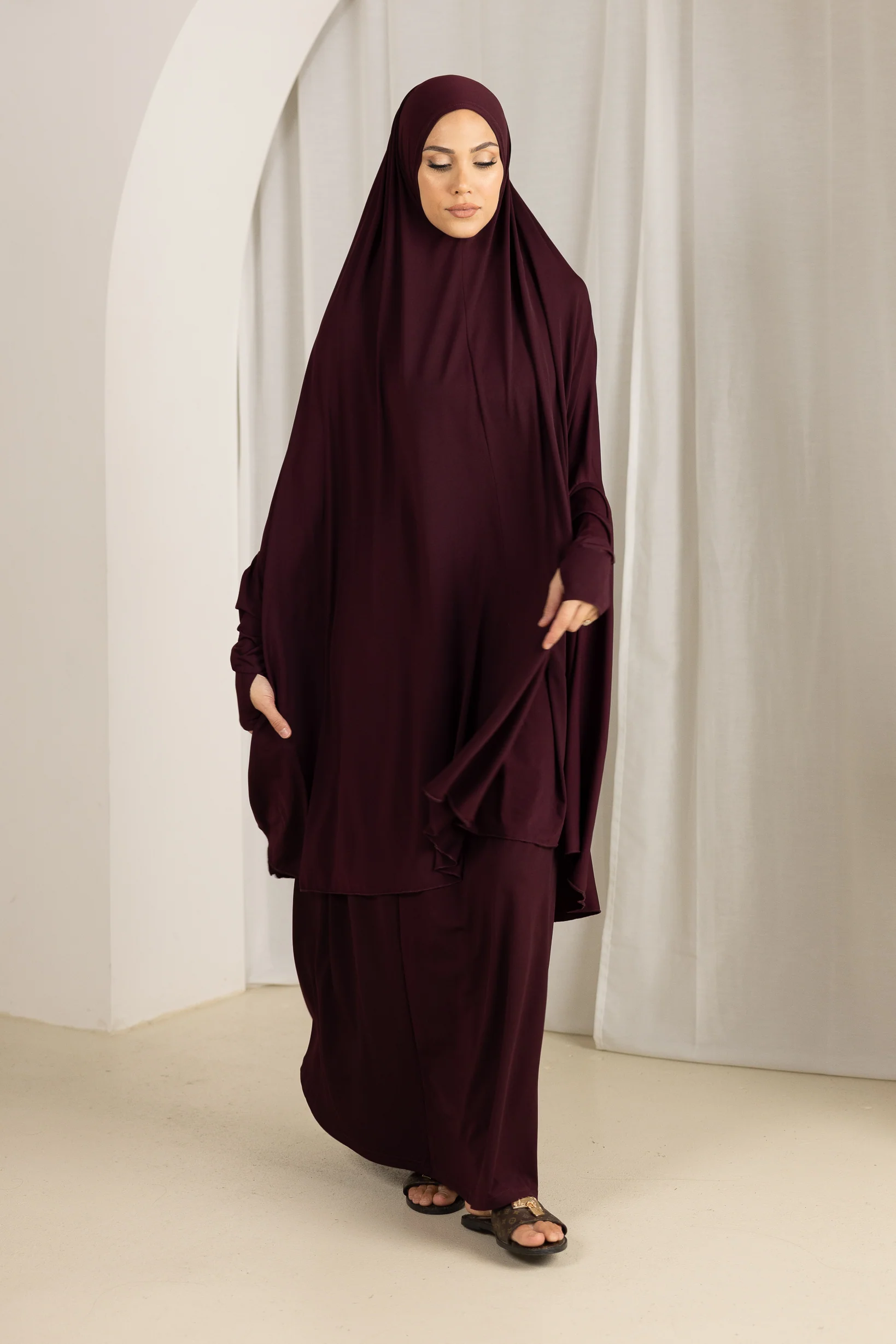Jilbab Prayer Set - Shades of Red - Image 4
