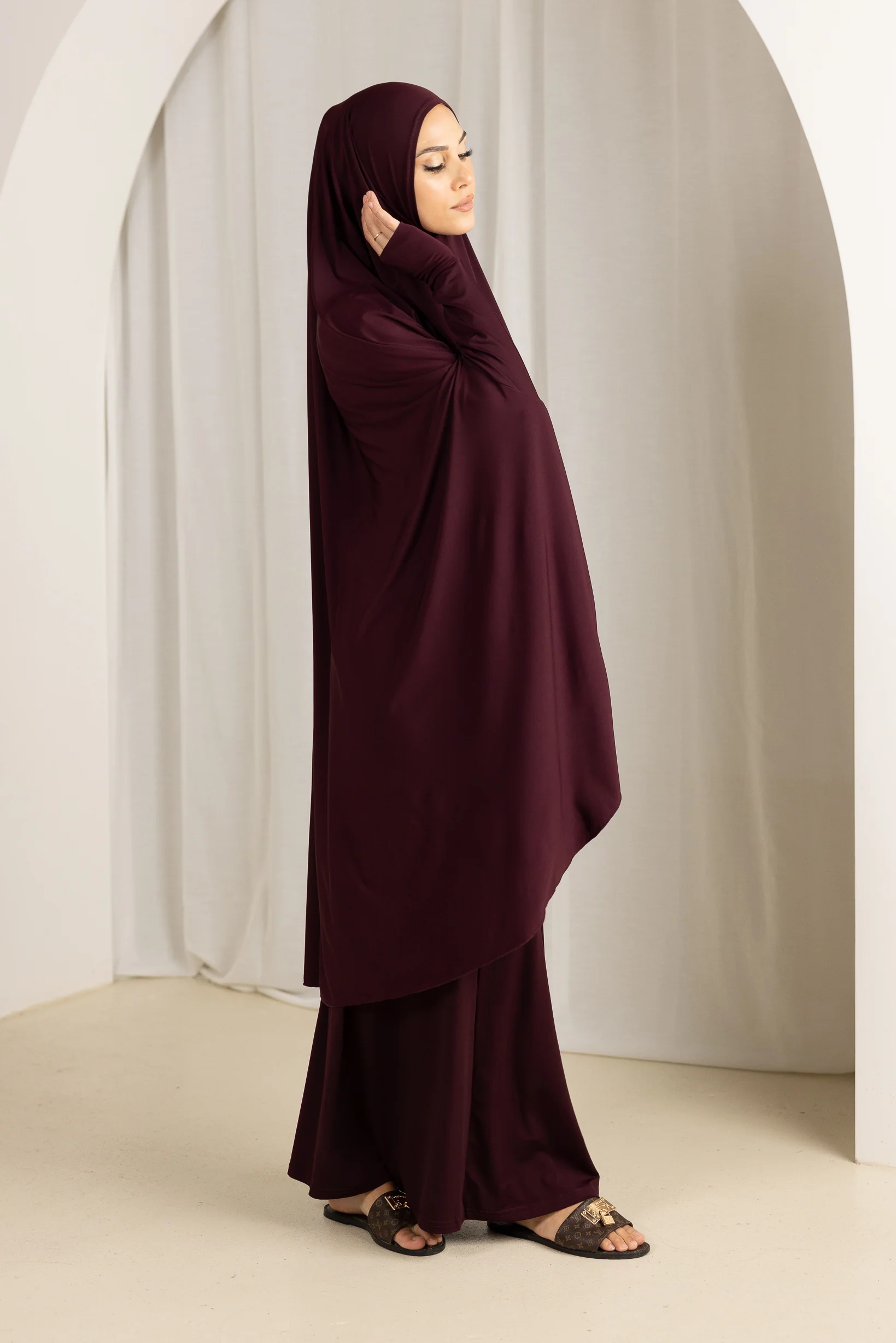 Jilbab Prayer Set - Shades of Red - Image 5