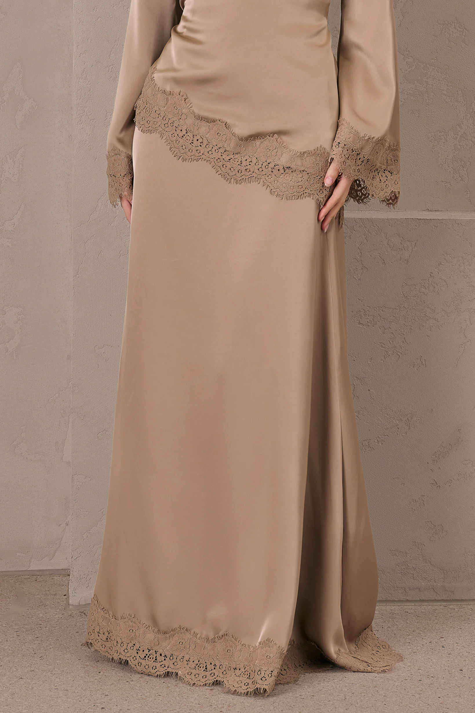 Lace Reverie Skirt