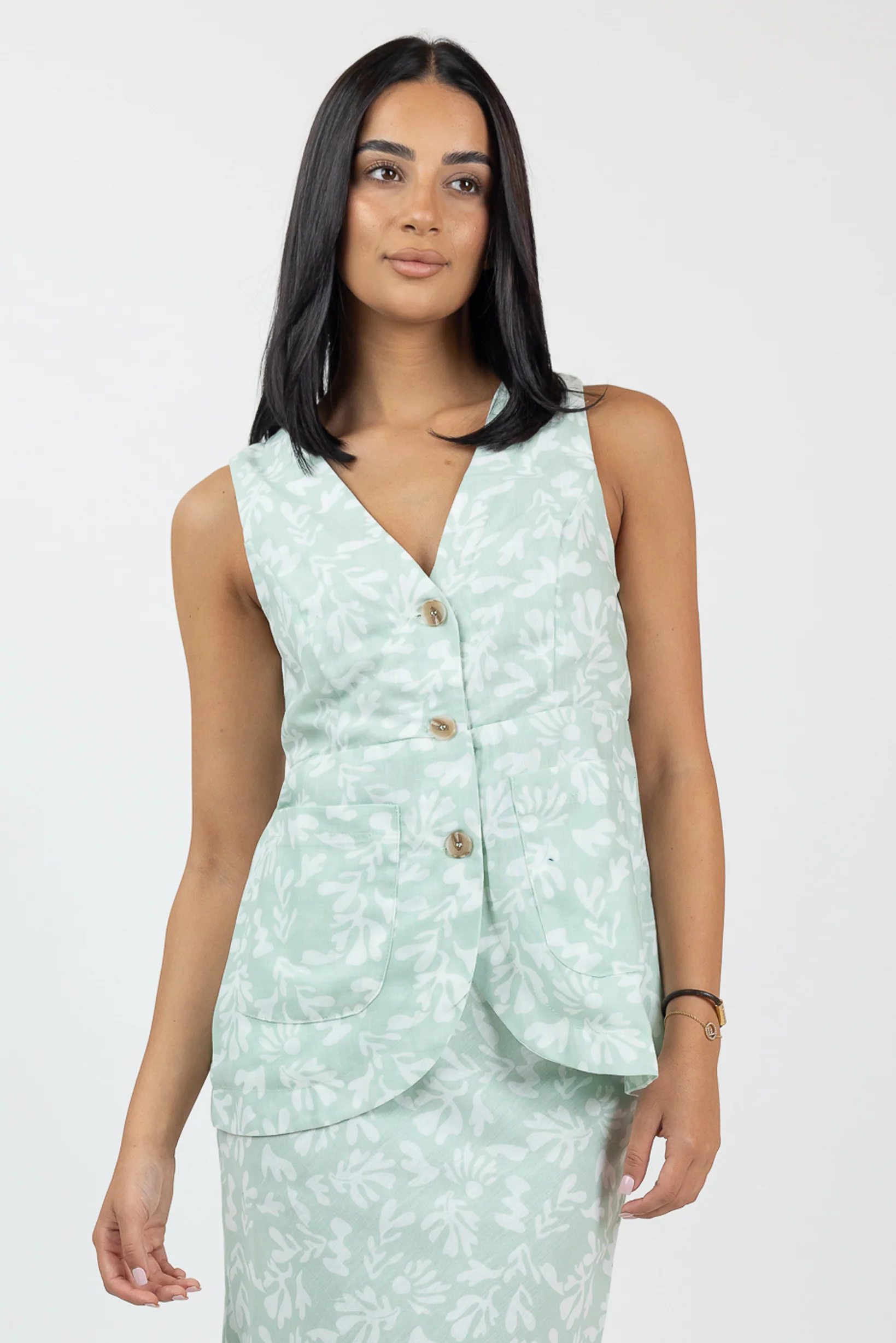Liyana Linen Vest - Image 2