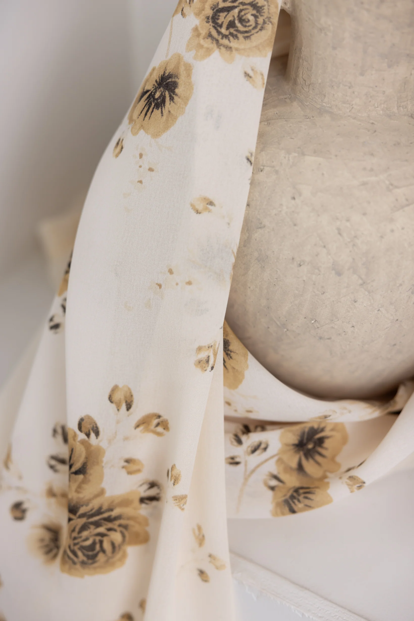 Lotus Printed Shawl - Image 3