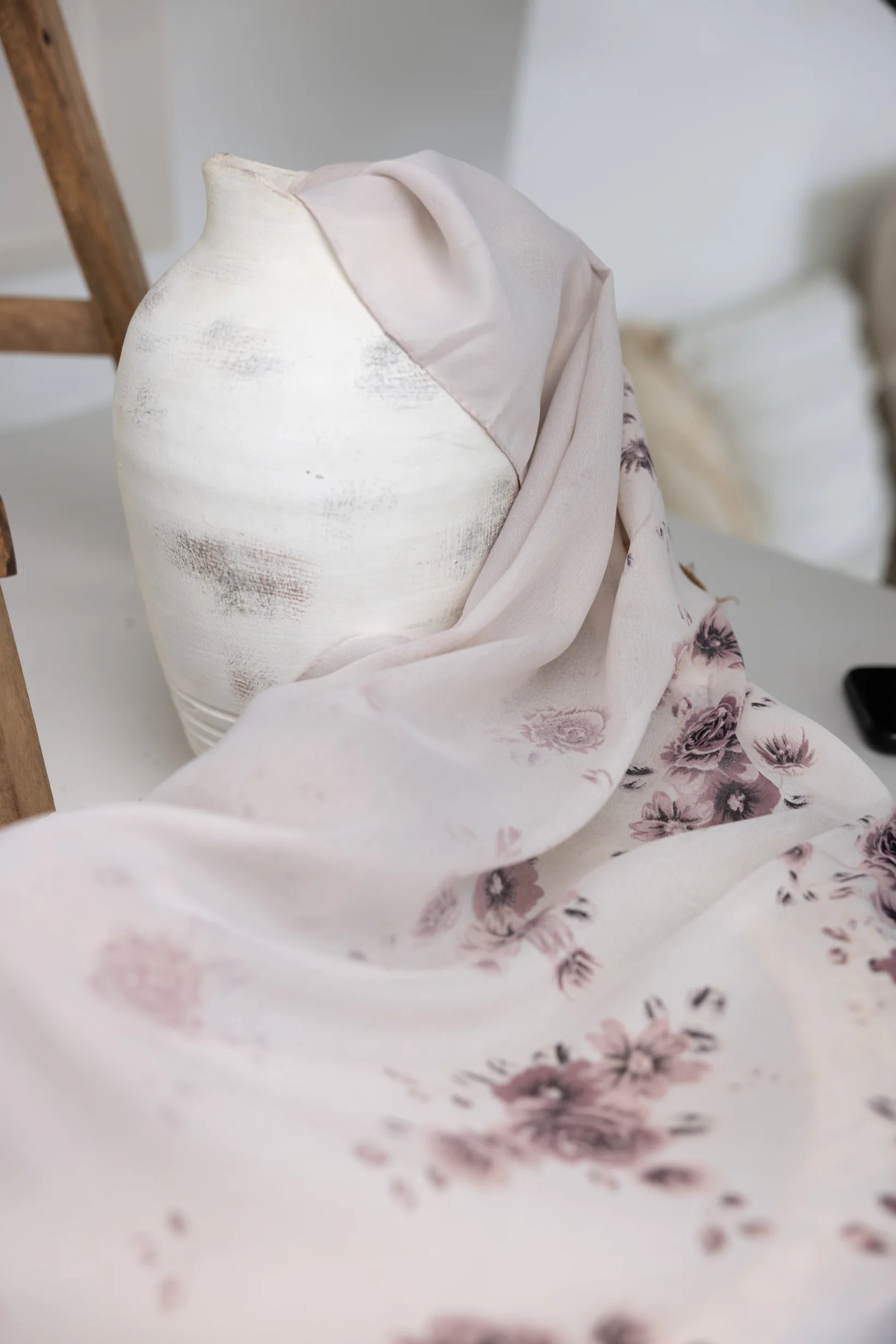 Lotus Printed Shawl - Image 4