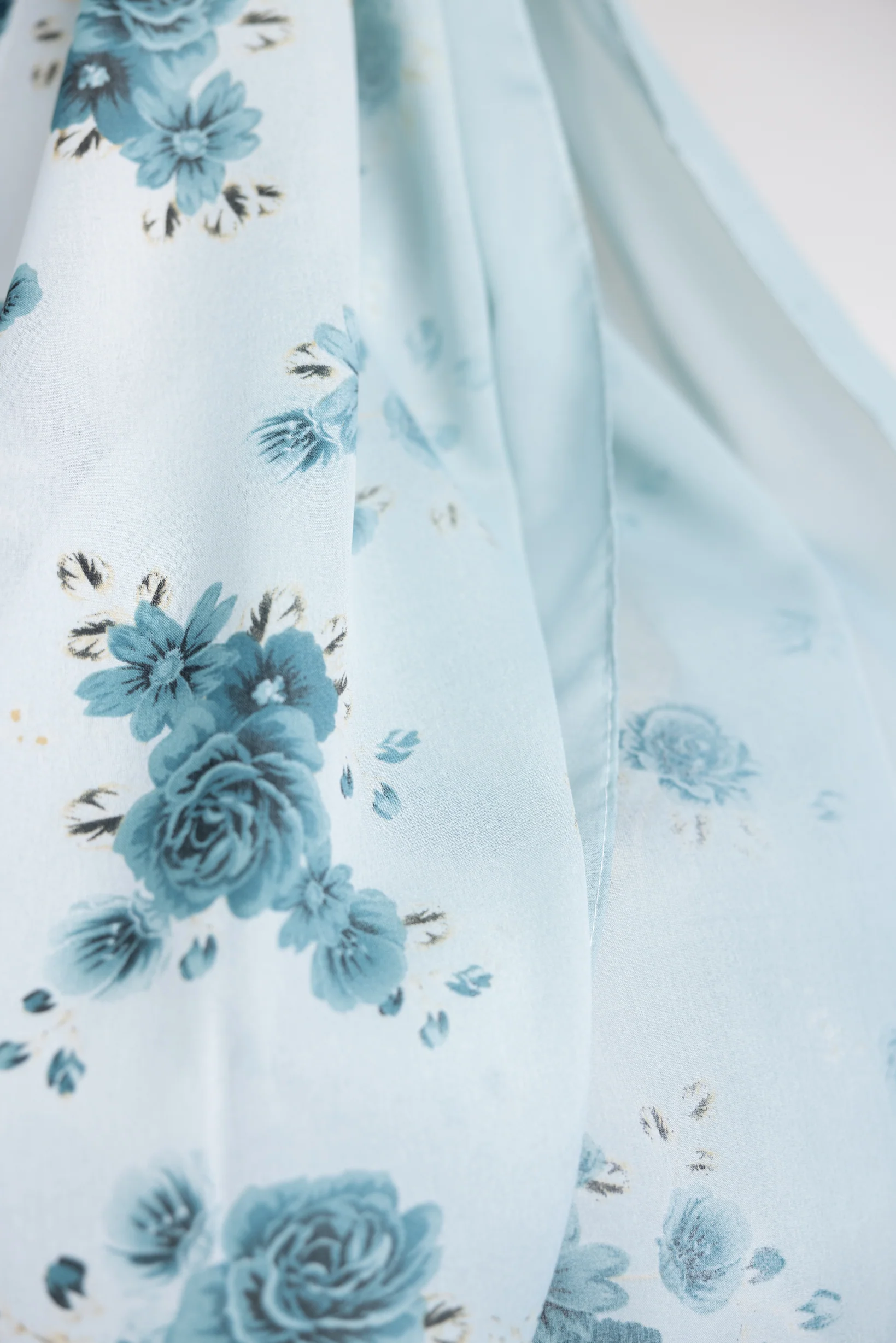Lotus Printed Shawl - Image 9