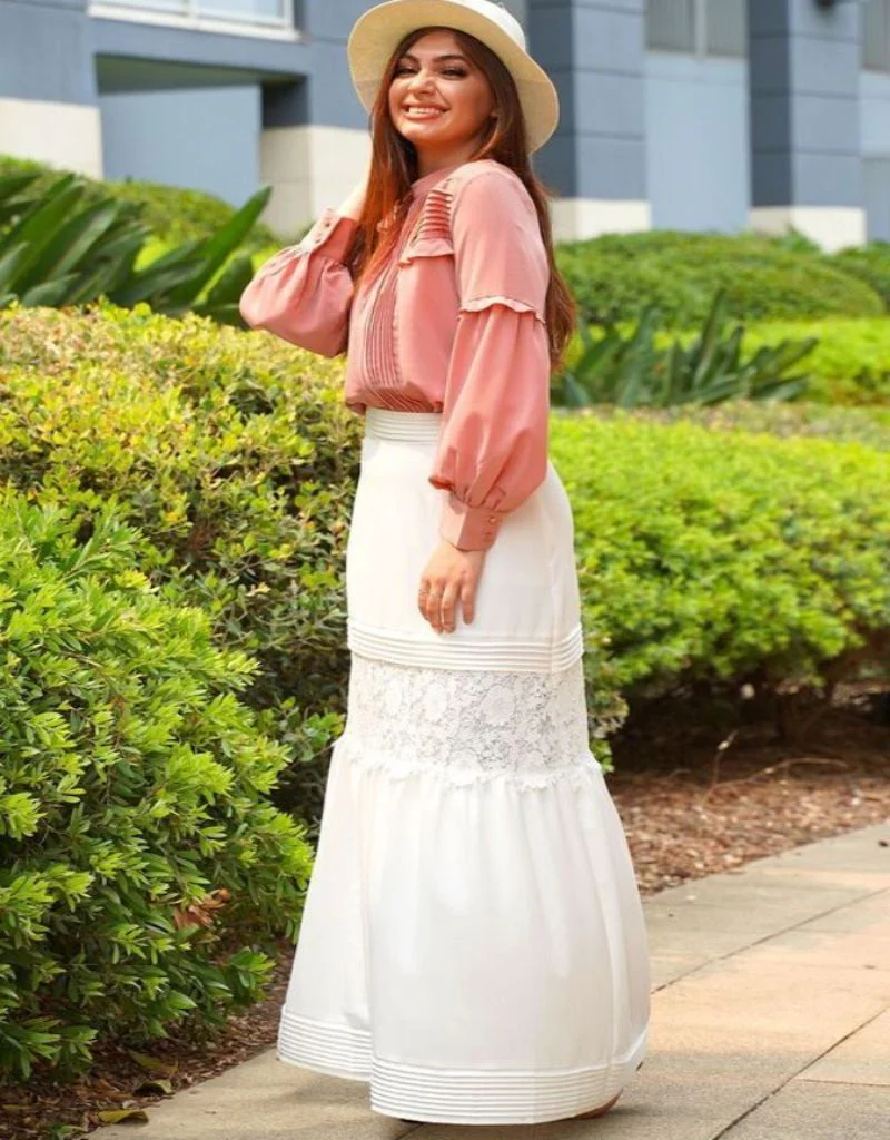 Mid Summer Lace Skirt - Image 2