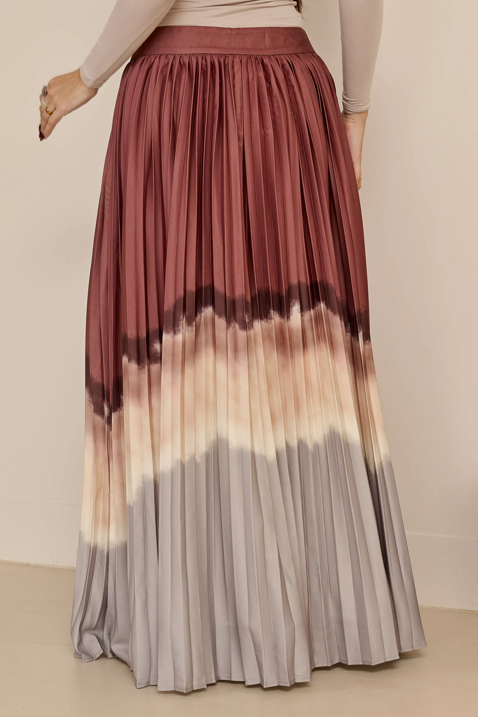 Miraj Tie Dye Pleat Skirt - Image 9