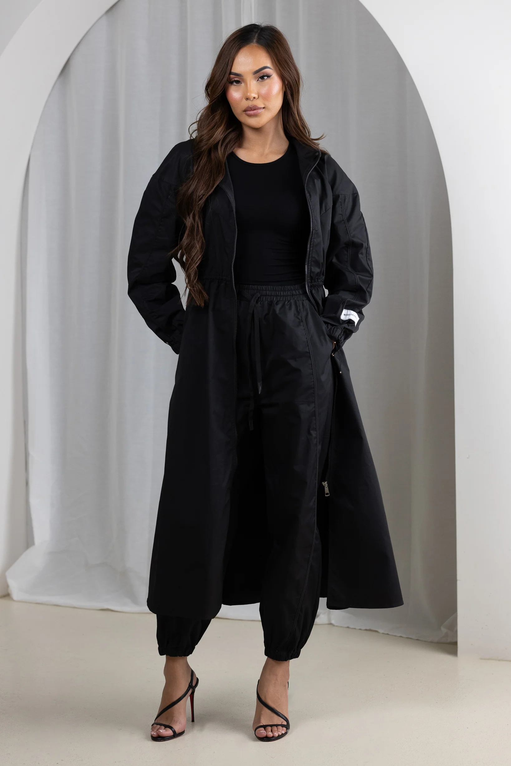 Modelle/Move Stitchline Chinos - Image 2