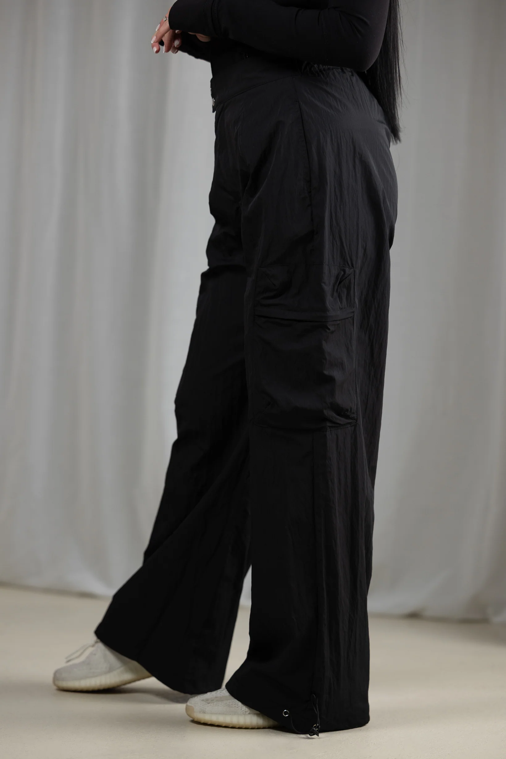 Modelle/Move Archi Parachute Pants - Image 9