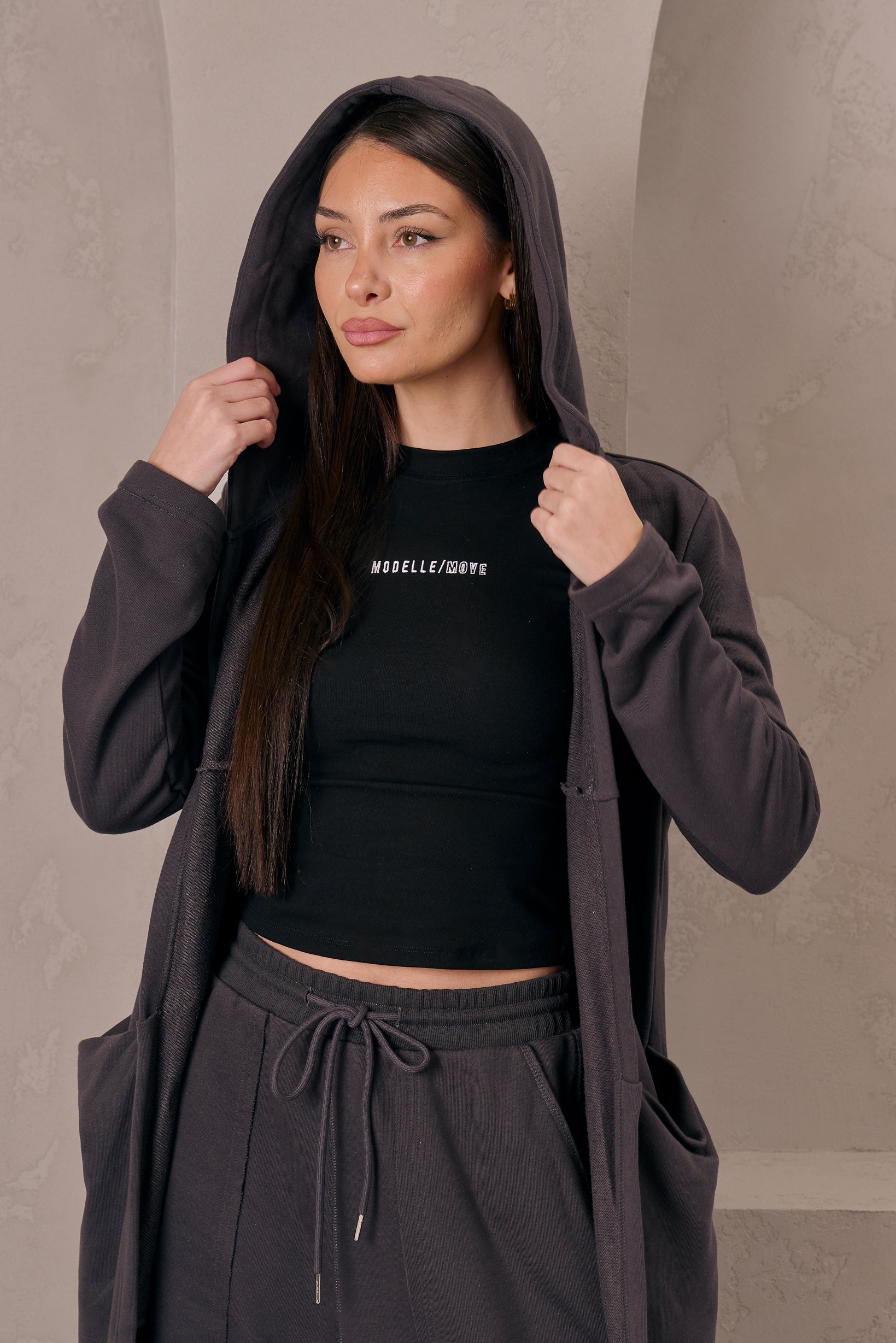 Modelle/Move Bare Thread Hooded Cardigan - Image 2