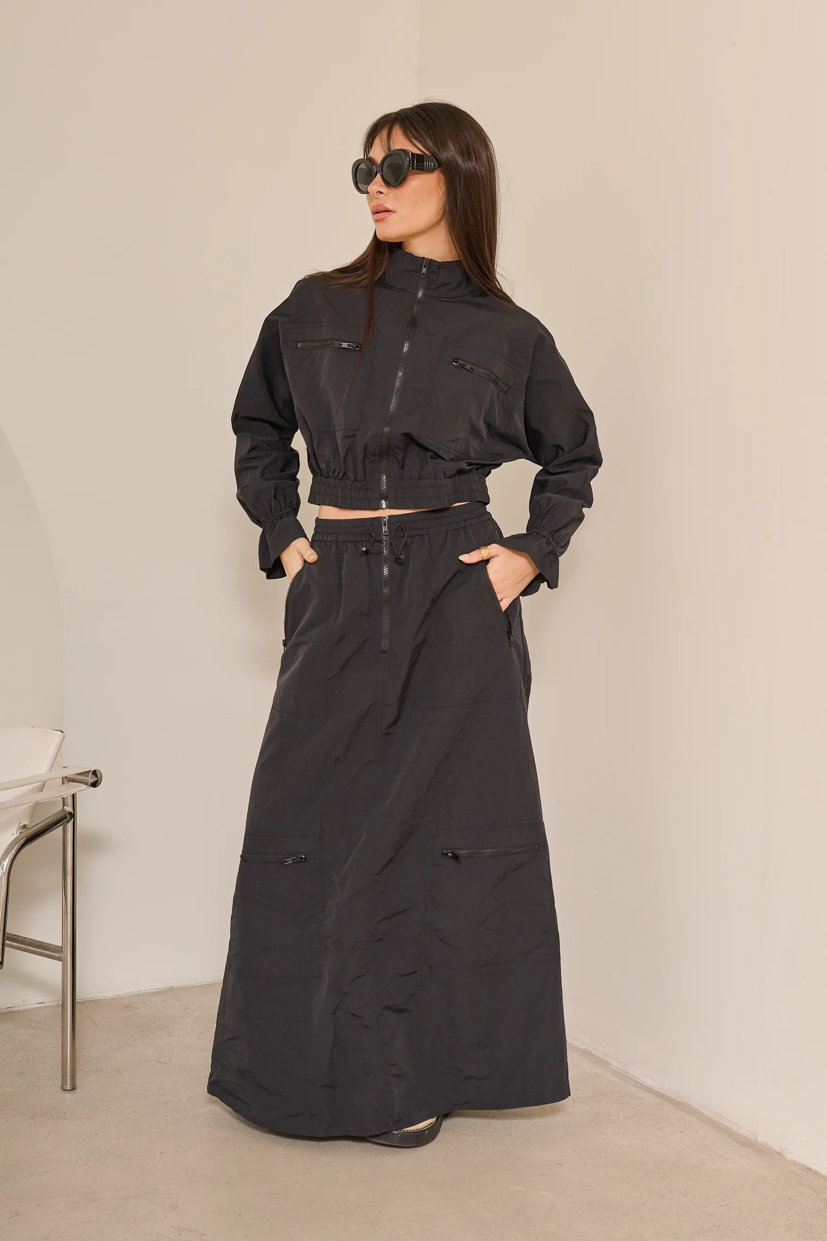 Modelle/Move Cargo Crop Jacket - Image 2