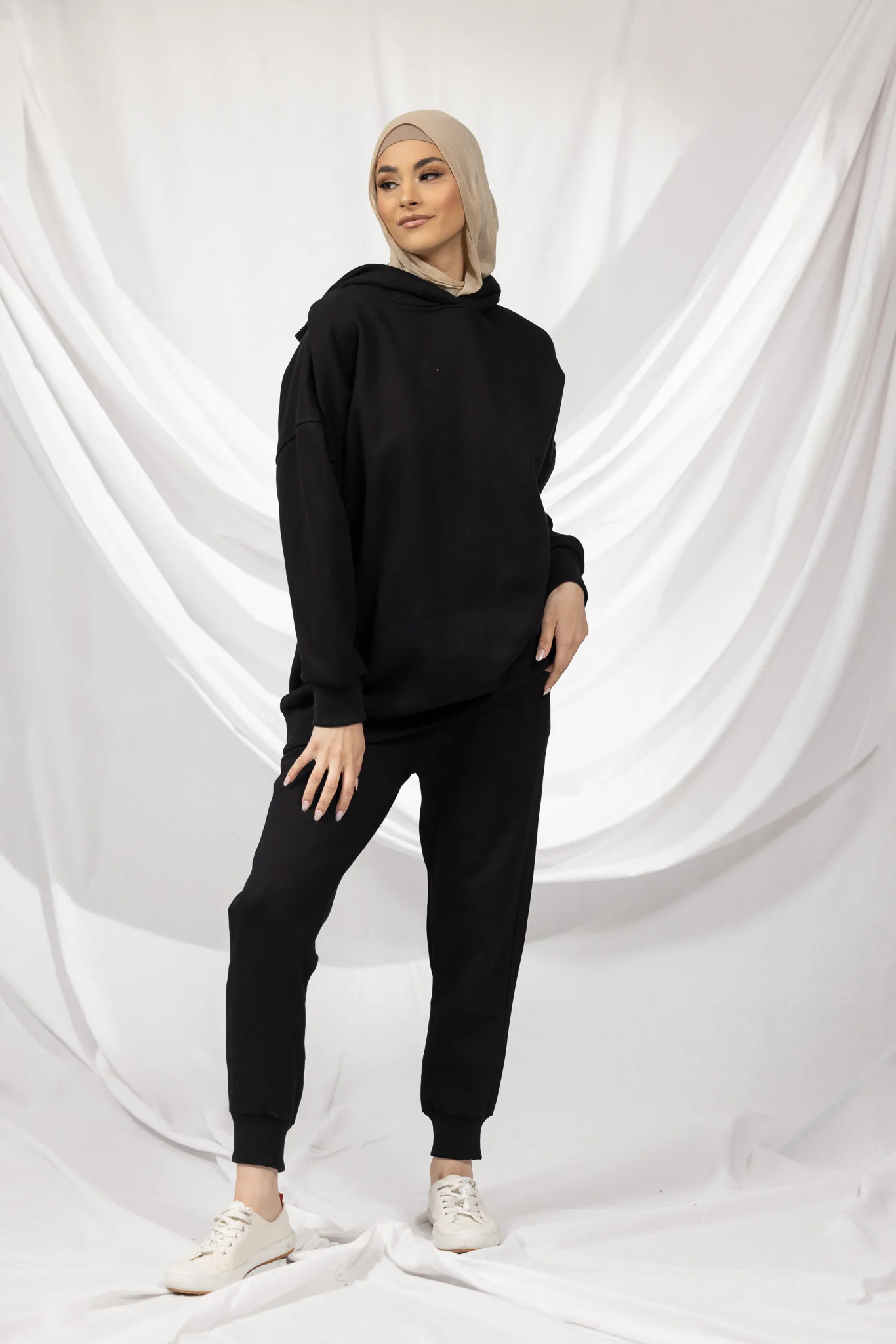 Modelle/Move Detailed Track Pants - Image 7