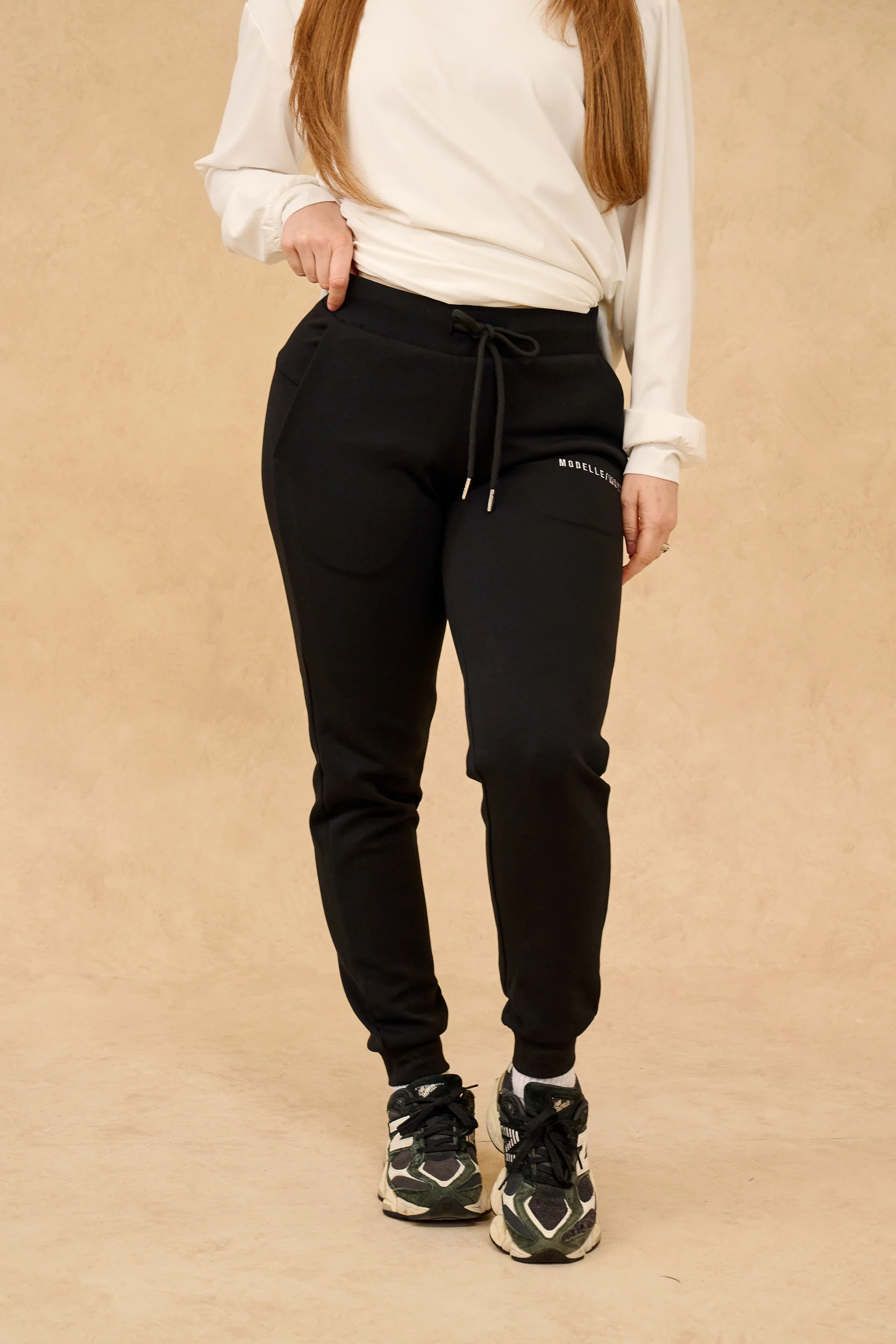 Modelle/Move Elementary Runner Pants