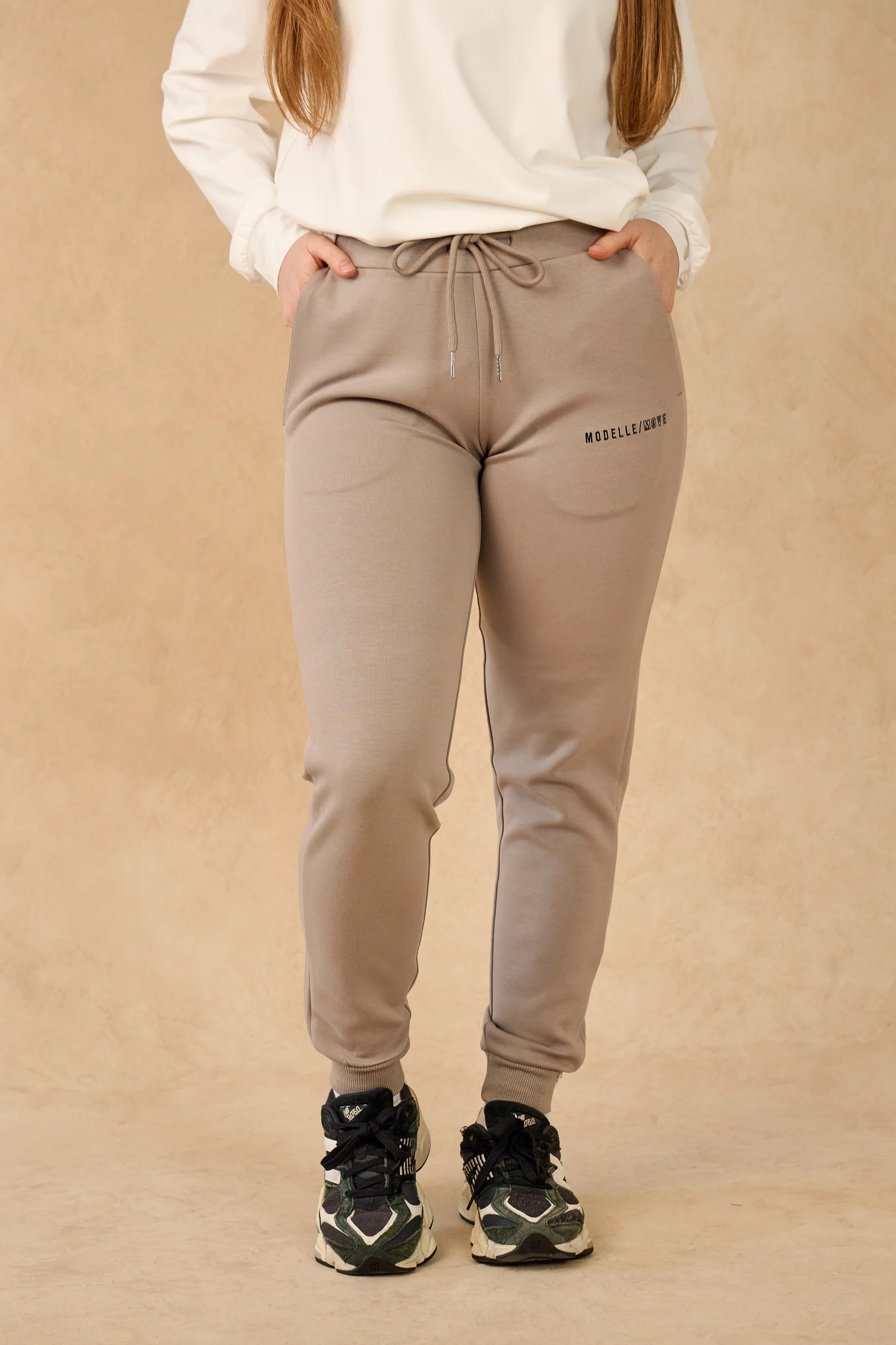 Modelle/Move Elementary Runner Pants - Image 5