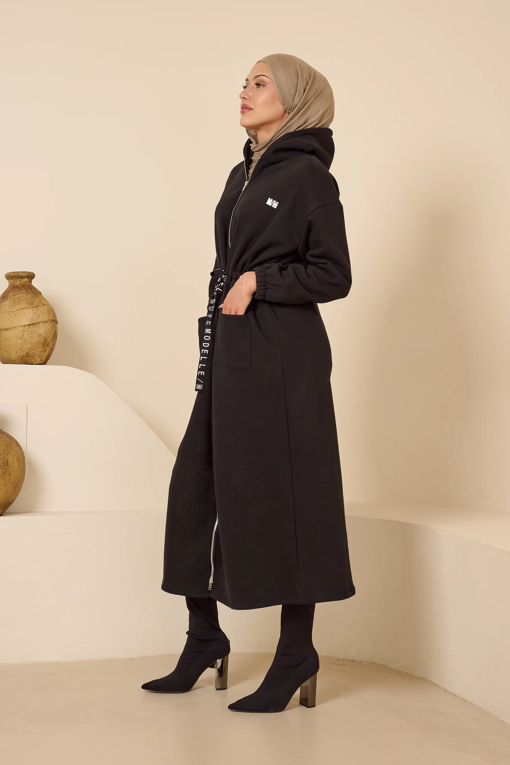 Modelle/Move Elementary Zip Jacket - Image 6