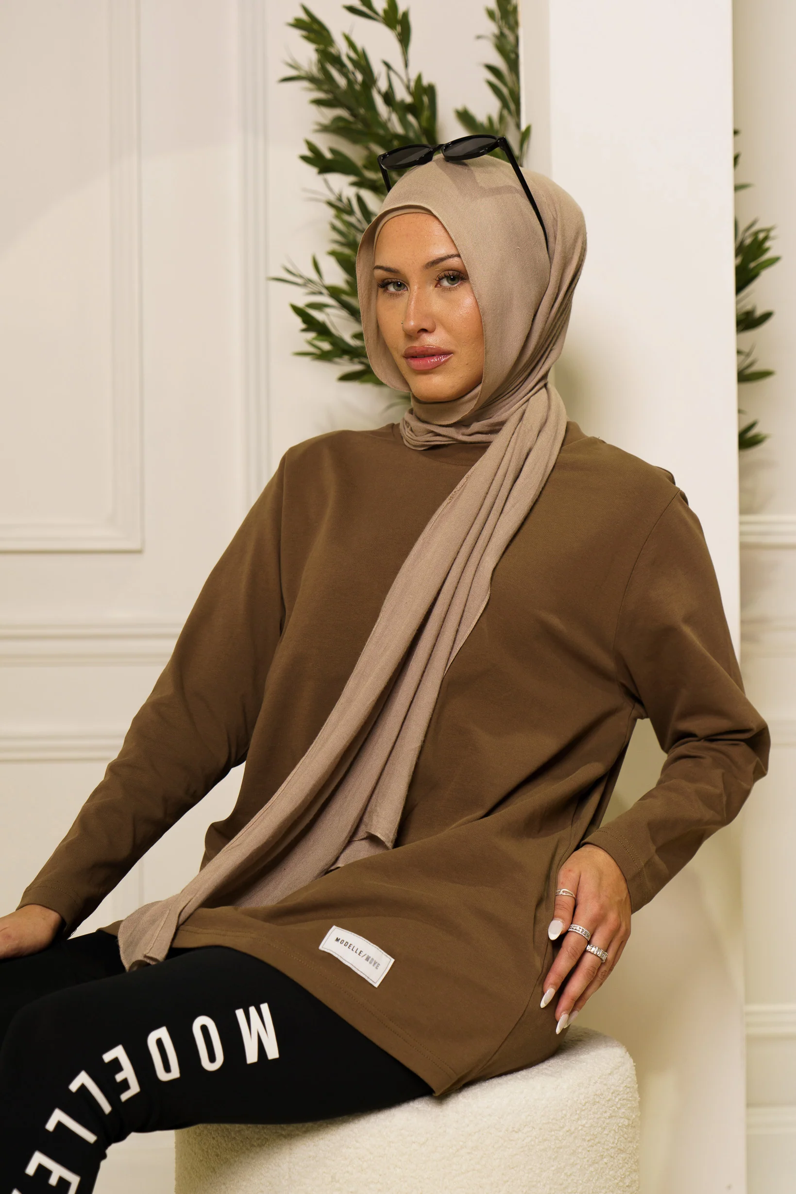 Modelle/Move Essential Long Sleeve Top - Image 5