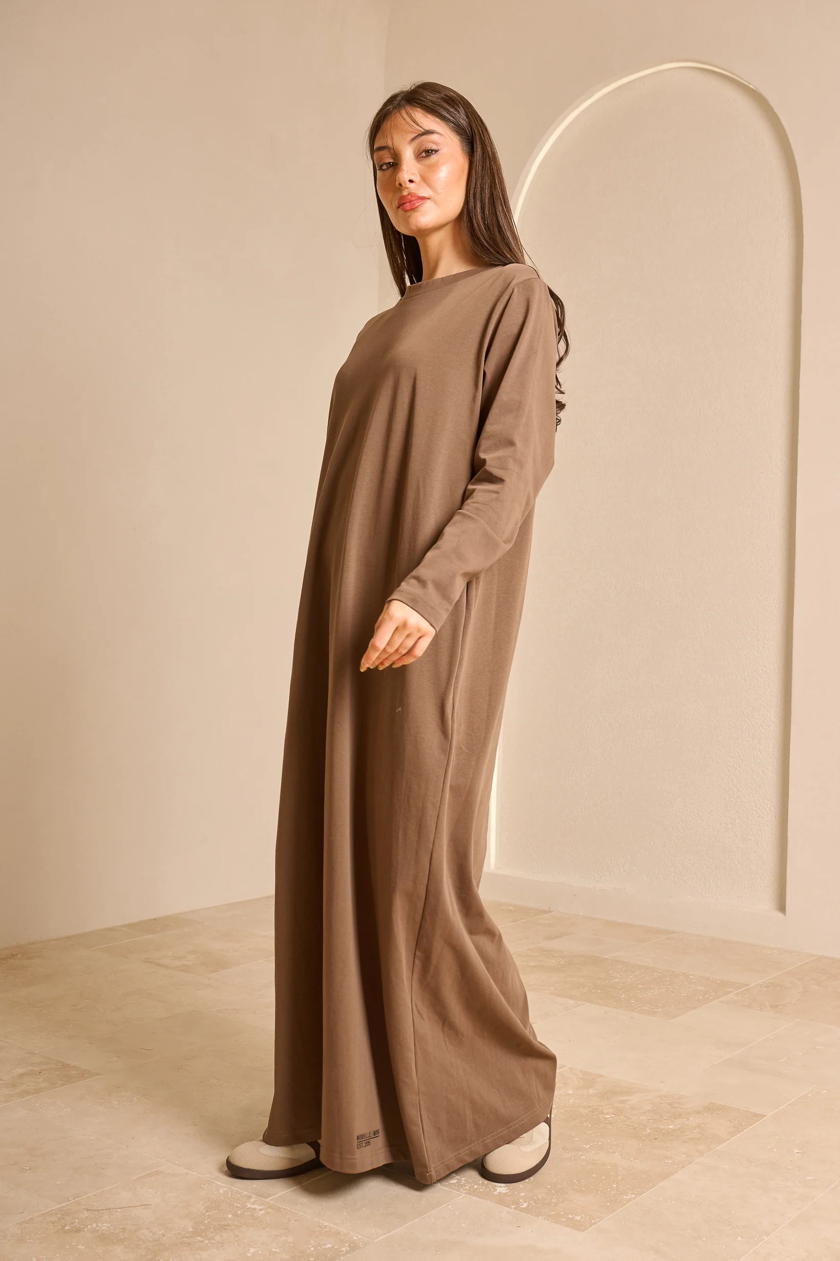 Modelle/Move Essential Maxi Dress — Aurum Edit - Image 9