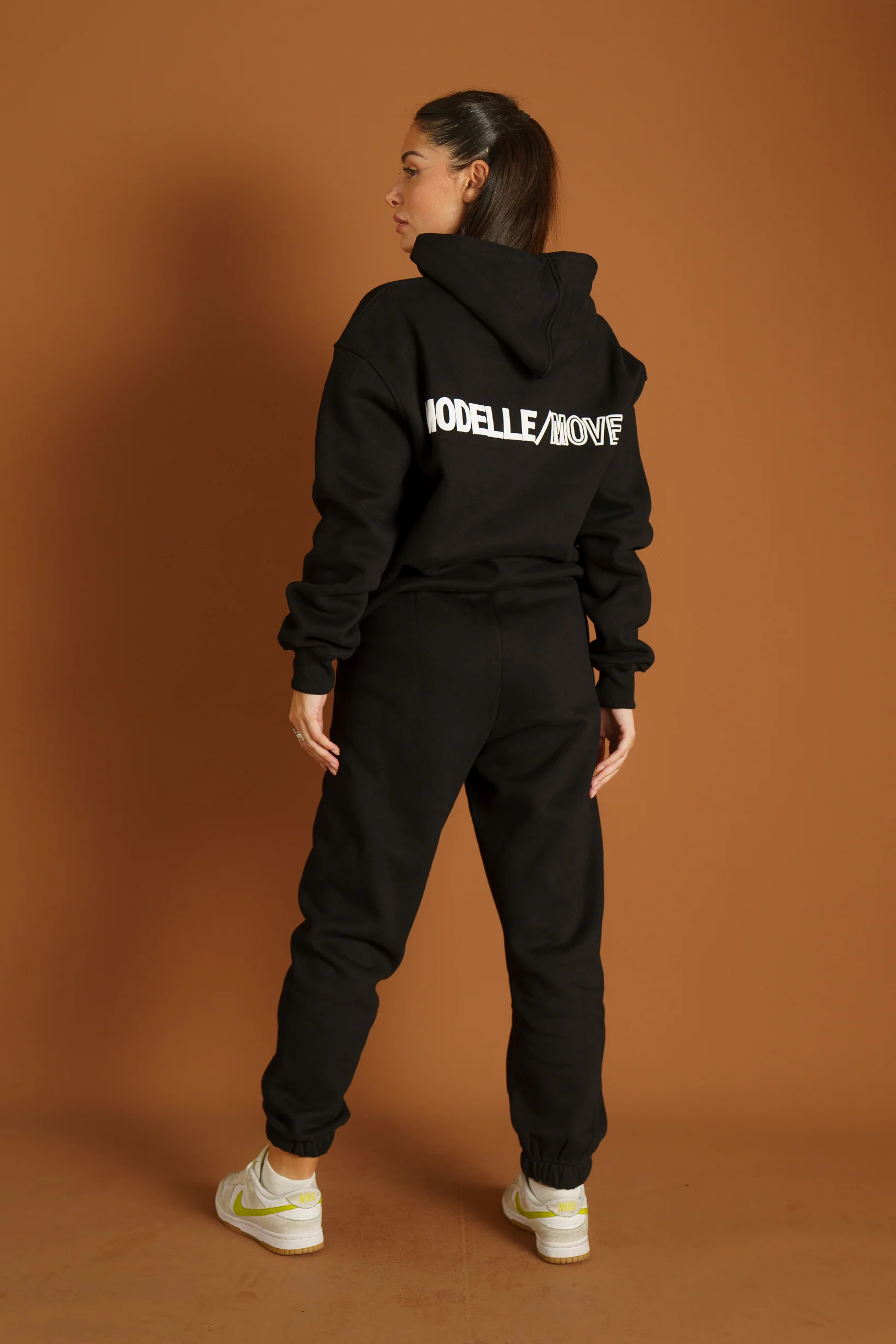 Modelle/Move Lounge Wear Black Bundle - Image 5