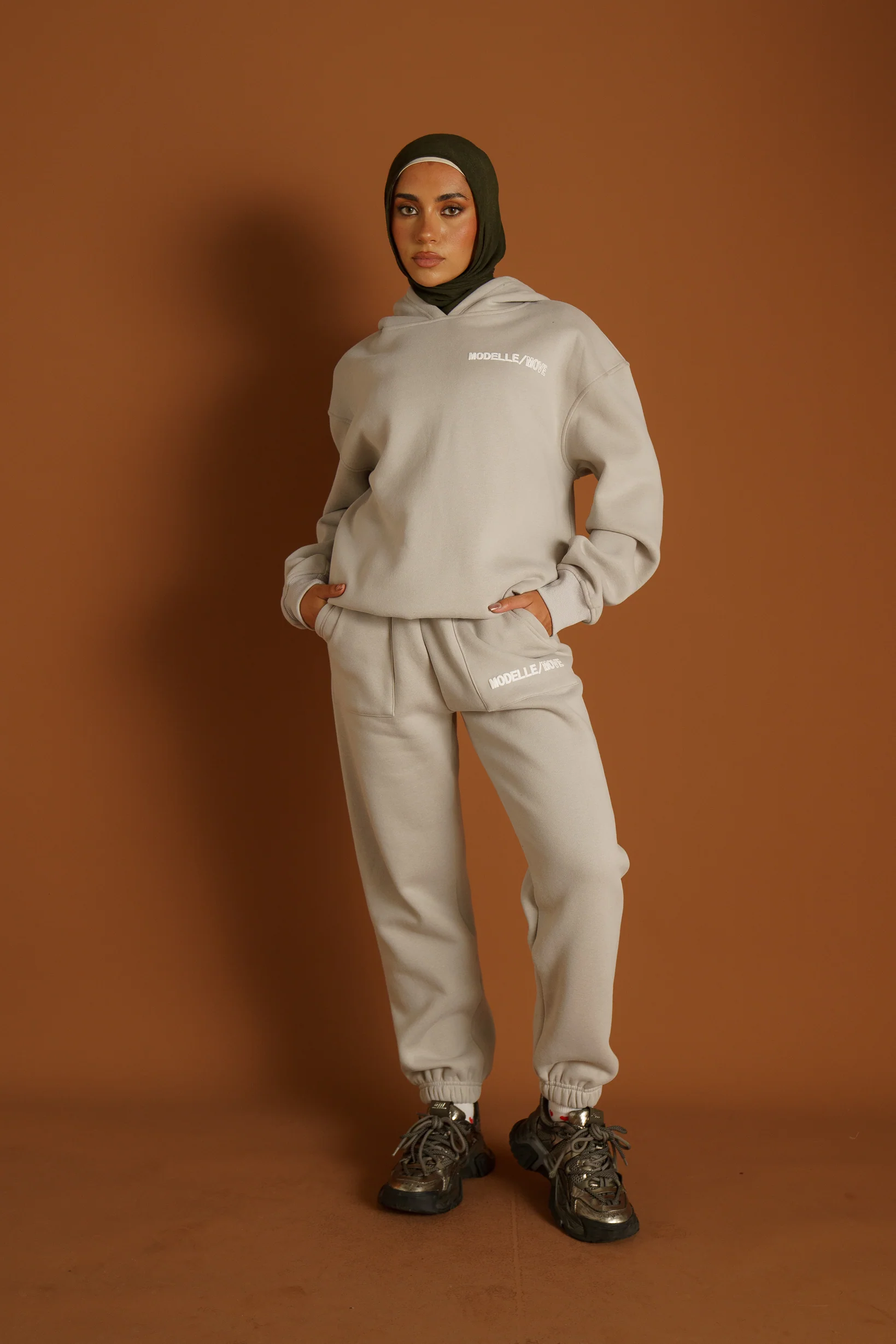 Modelle/Move Lounge Wear Stone Bundle