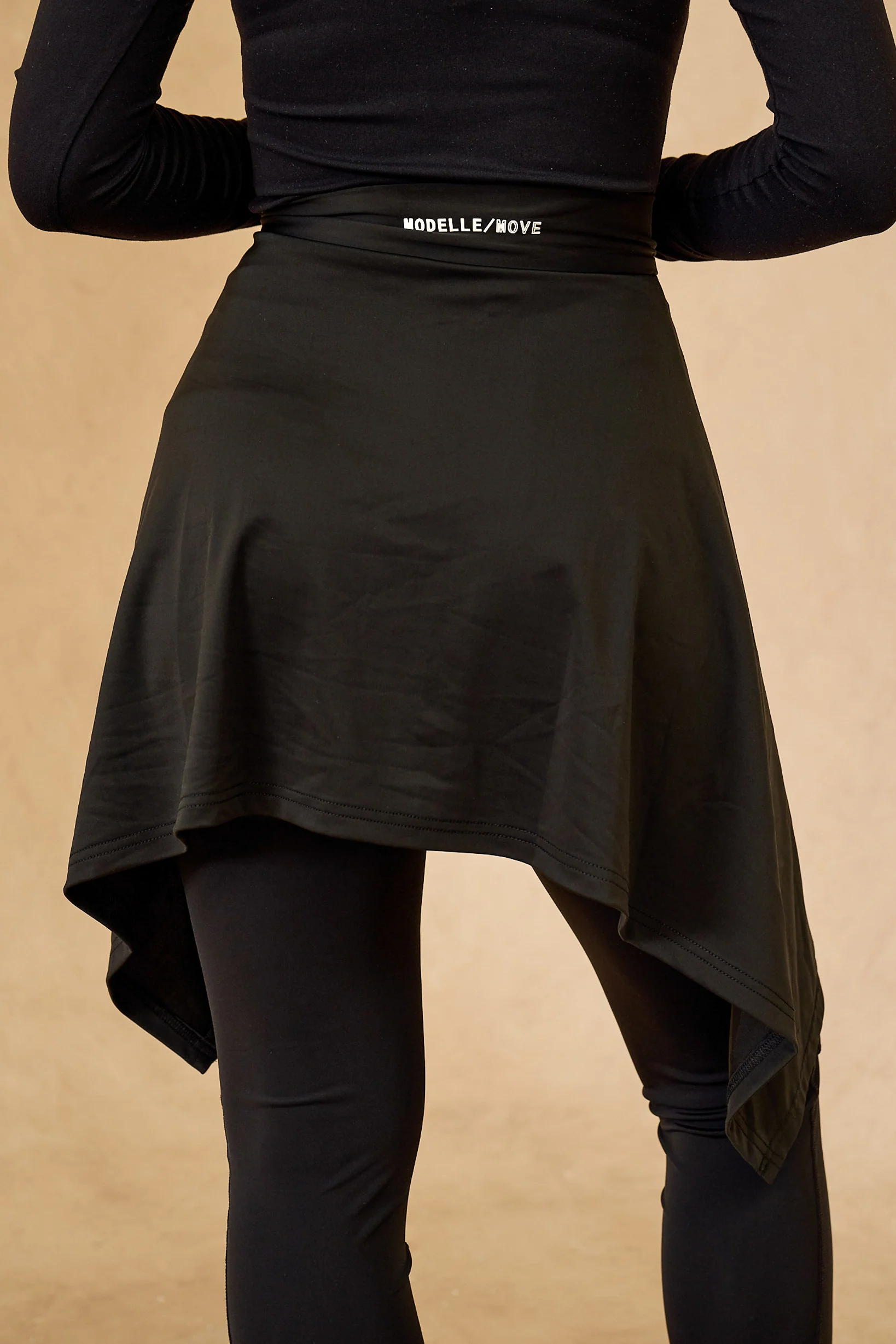 Modelle/Move Lumi Sport Skirt - Image 4