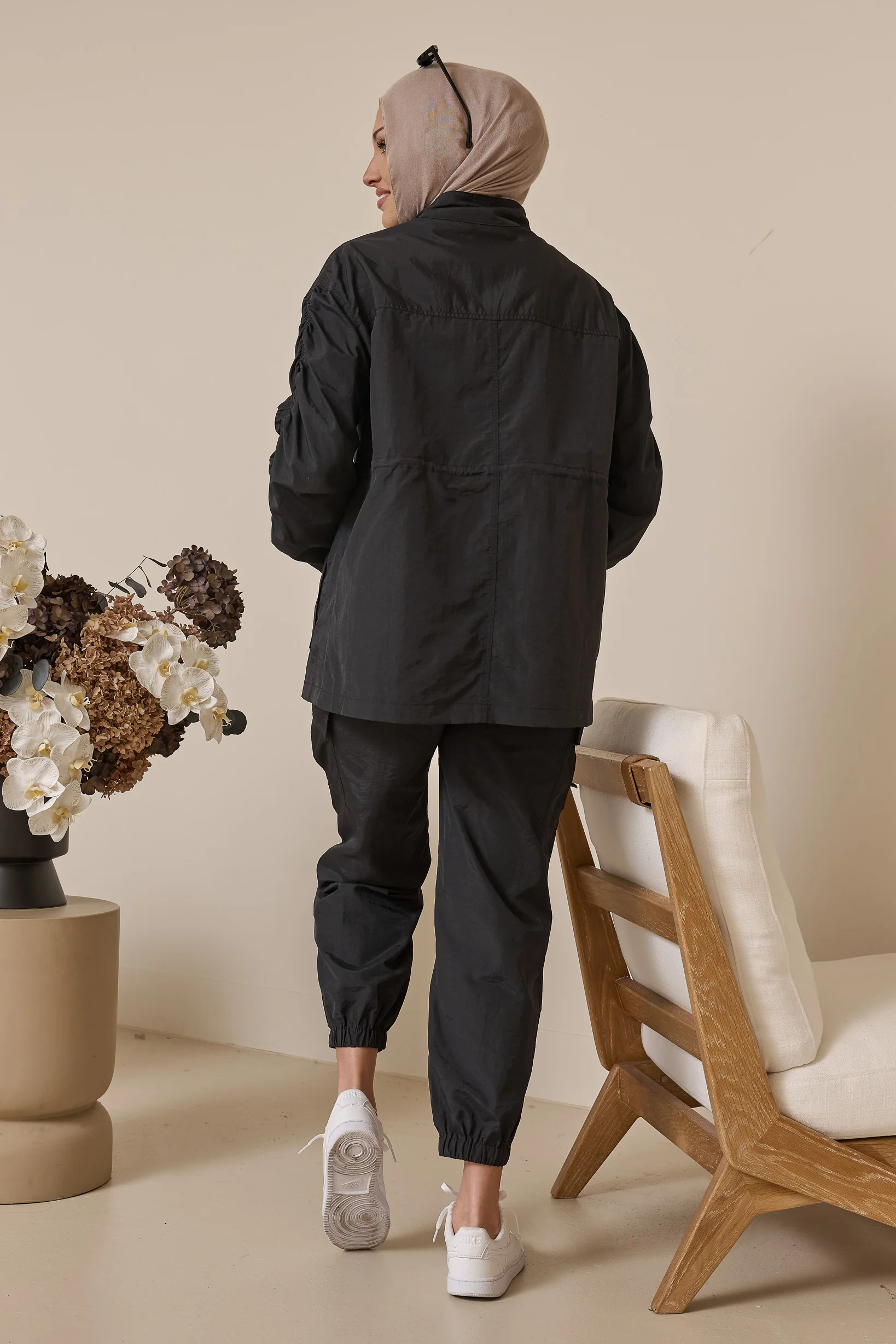 Modelle/Move Miraj Parachute Jacket - Image 12