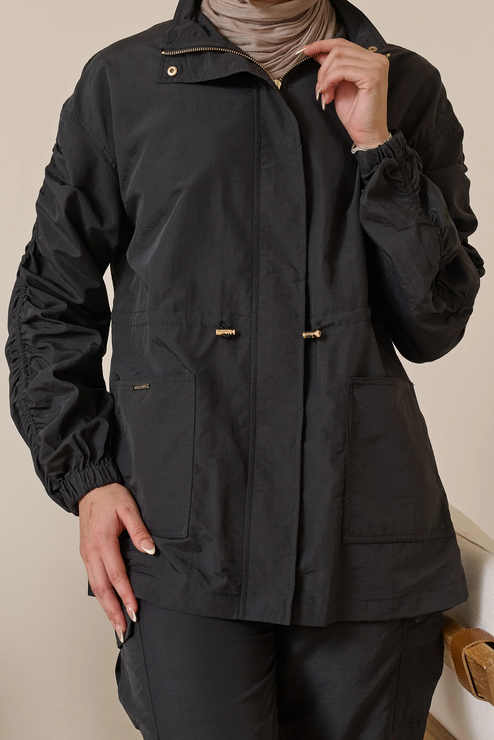Modelle/Move Miraj Parachute Jacket - Image 9