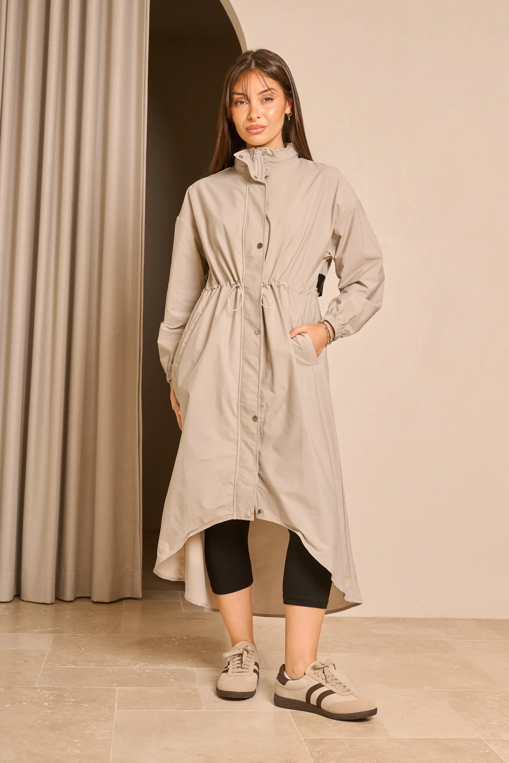 Modelle/Move Momentum Trench — ÈLAN Edit