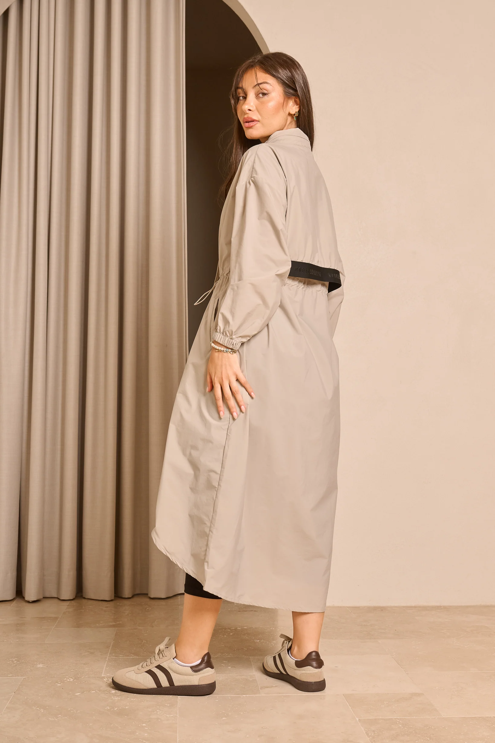Modelle/Move Momentum Trench — ÈLAN Edit - Image 5