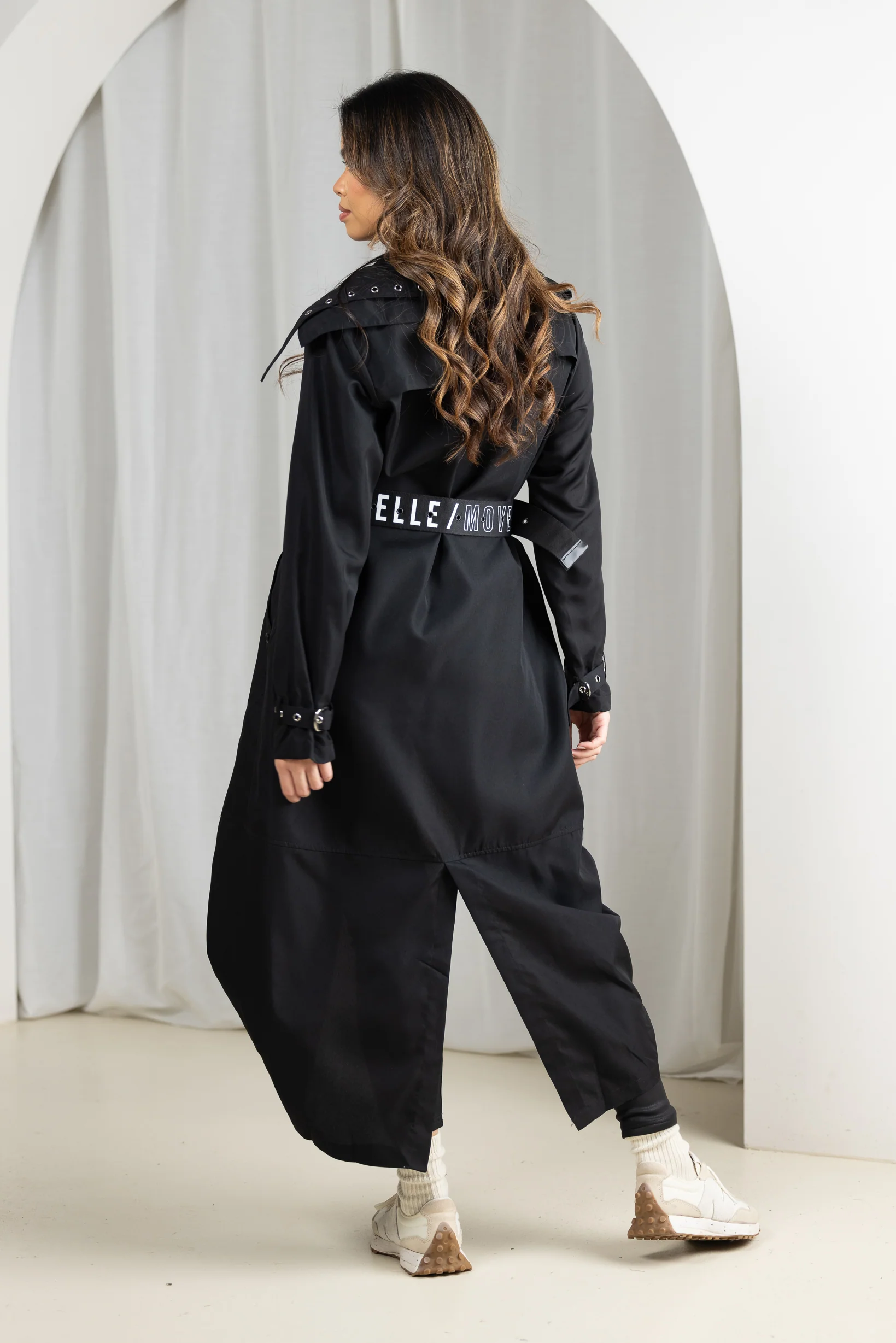 Modelle/Move Parachute Maxi Jacket - Image 7