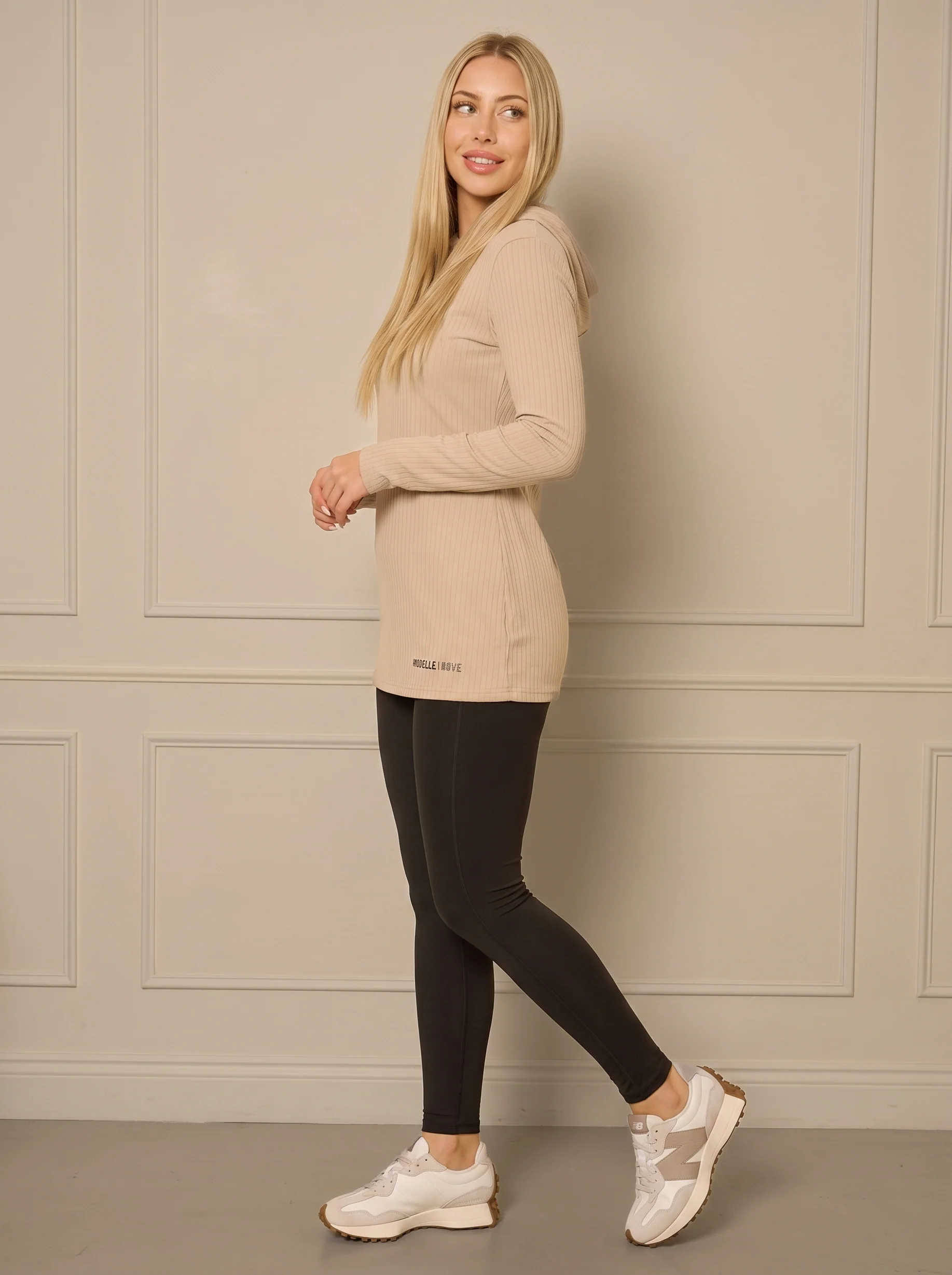 Modelle/Move Sera Hoody Top - Image 5
