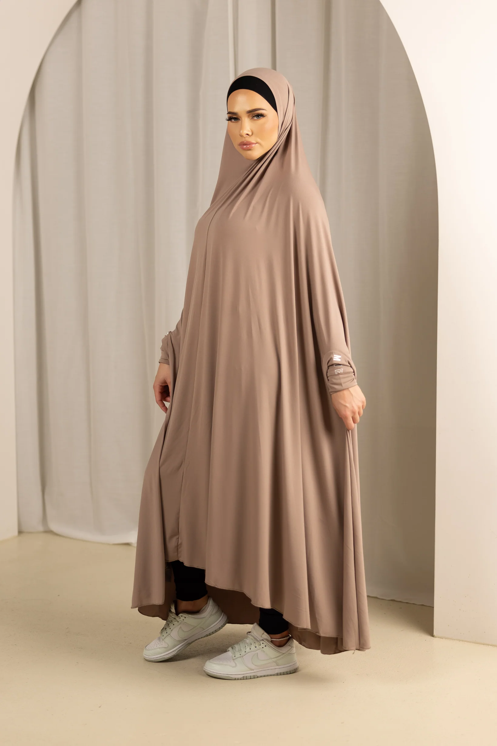 Modelle/Move Sleeve Jilbab - Light Shades - Image 11